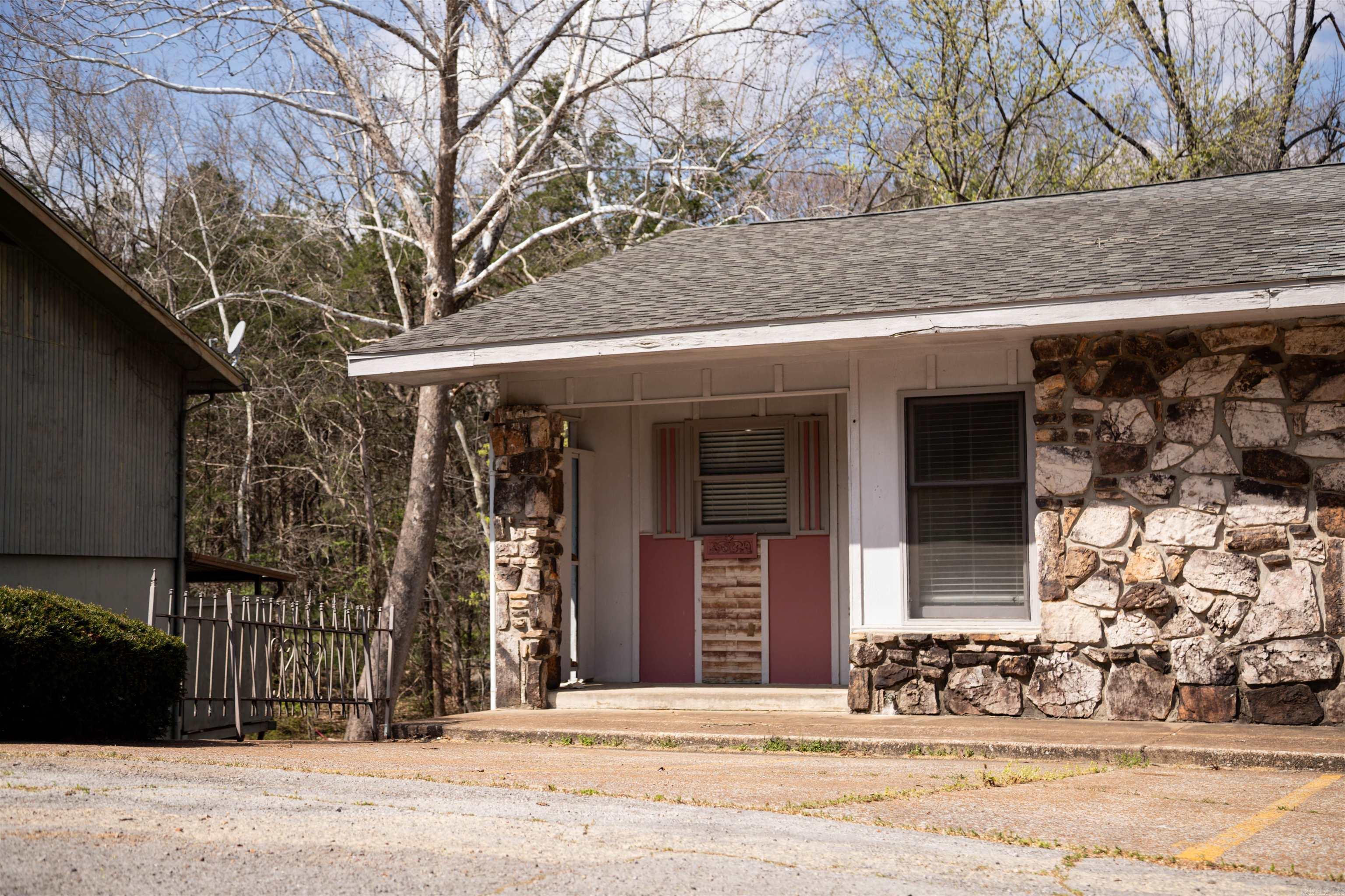 Cherokee Vil - Residential