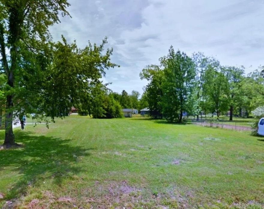 This .34 (+/-) acre lot is ready to build on in Crossett, Arkansas of Ashley County. It is close to local amenities and just North of the Louisiana border. Manufactured homes not allowed in this area. Owner financing is available. Call or text for more information.