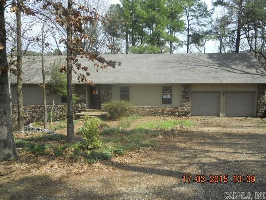 VA OWNED PROPERTY. NICE ROCK AND CEDAR SPLIT TO THE REAR HOME ON A NICE PRIVATE CUL DE SAC LOT. GREAT AREA AND LOCATION. NICE SUNROOM ON THE REAR. Seller does not pay customary closing costs: including title policy, escrow fees, survey or transfer fees. Proof of funds required on cash transactions ; Lender Pre-Approval letter for financed offers (dated within last 30 days) “Property was built prior to 1978 and lead-based paint potentially exists”.