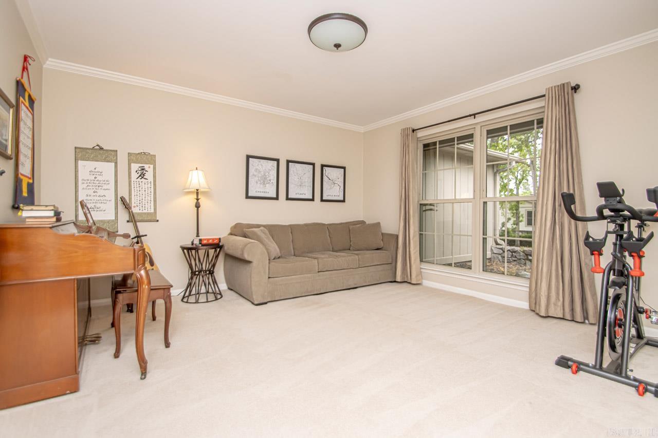 PLEASANT TREE - Residential