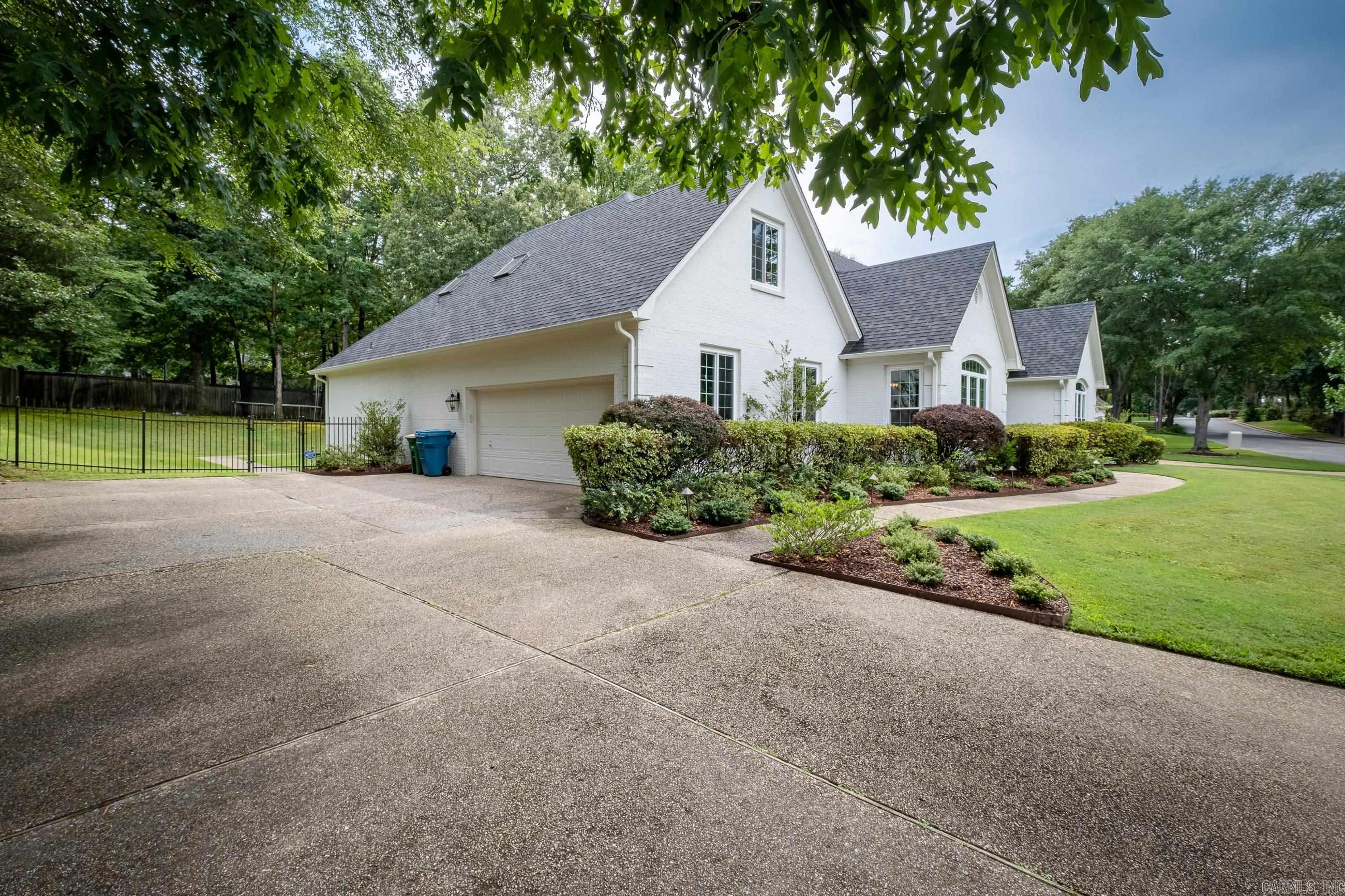 CHENAL VALLEY FONTENAY CIRCLE - Residential