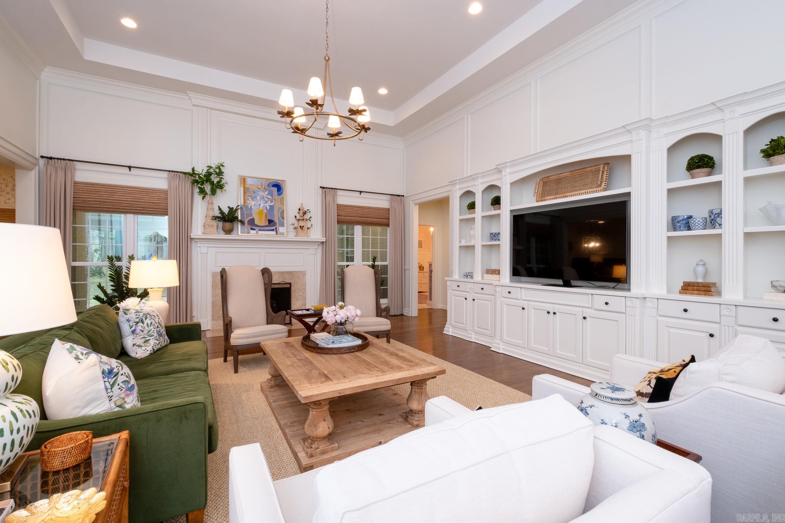 CHENAL VALLEY FONTENAY CIRCLE - Residential