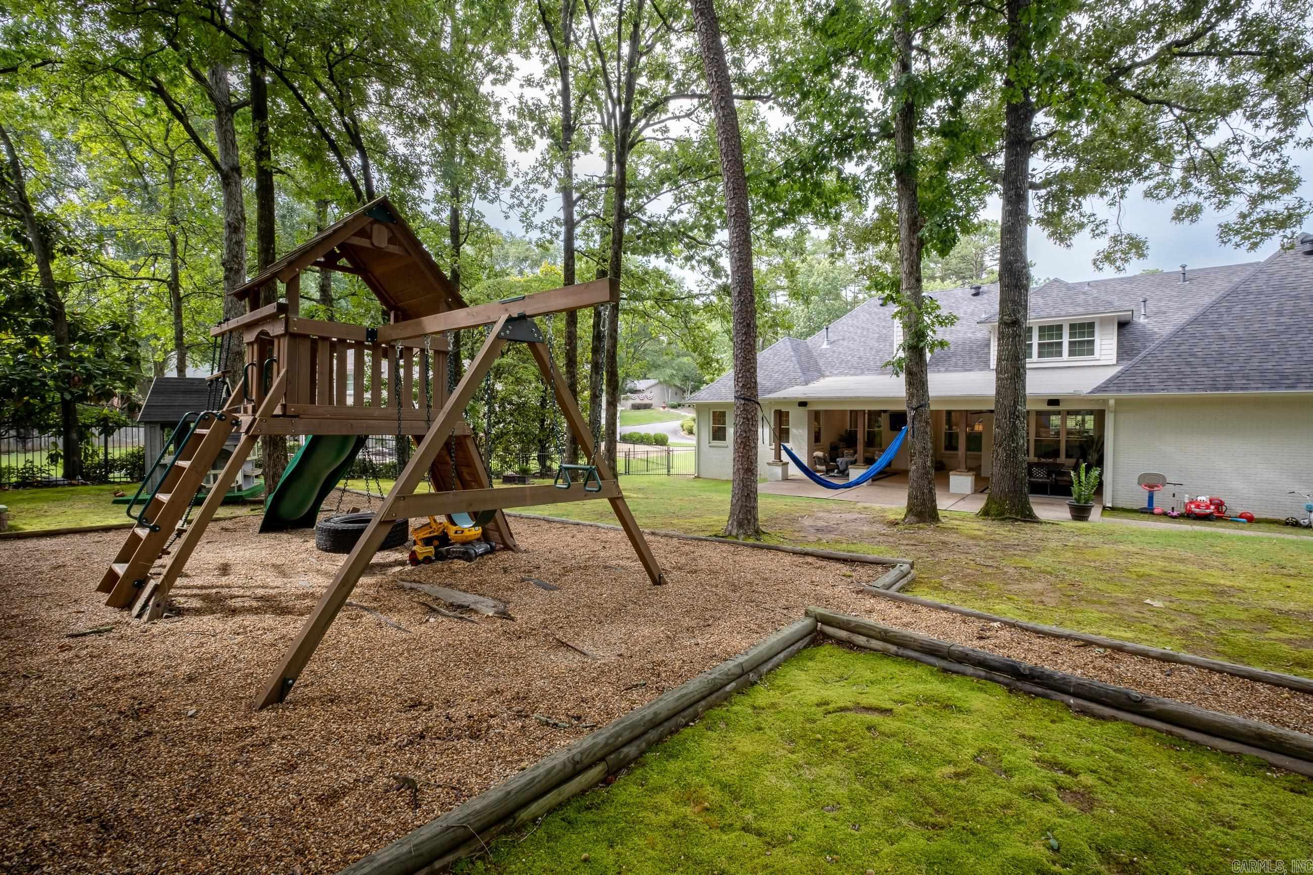 CHENAL VALLEY FONTENAY CIRCLE - Residential