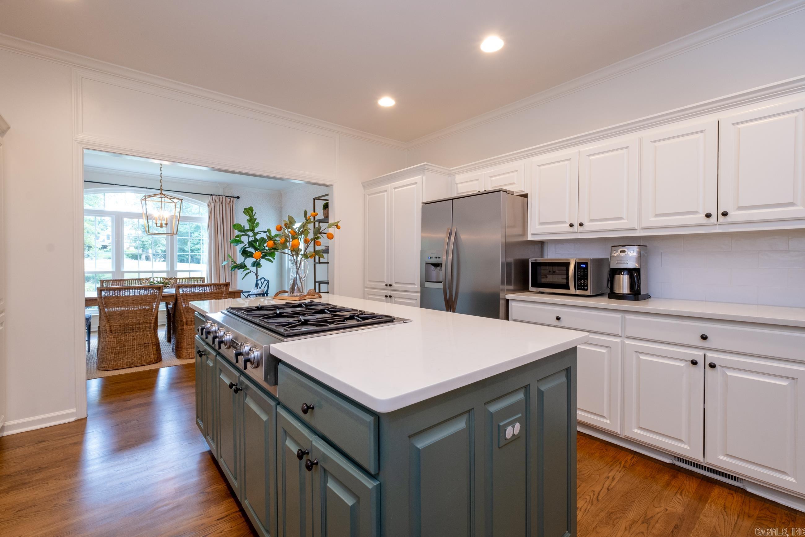 CHENAL VALLEY FONTENAY CIRCLE - Residential
