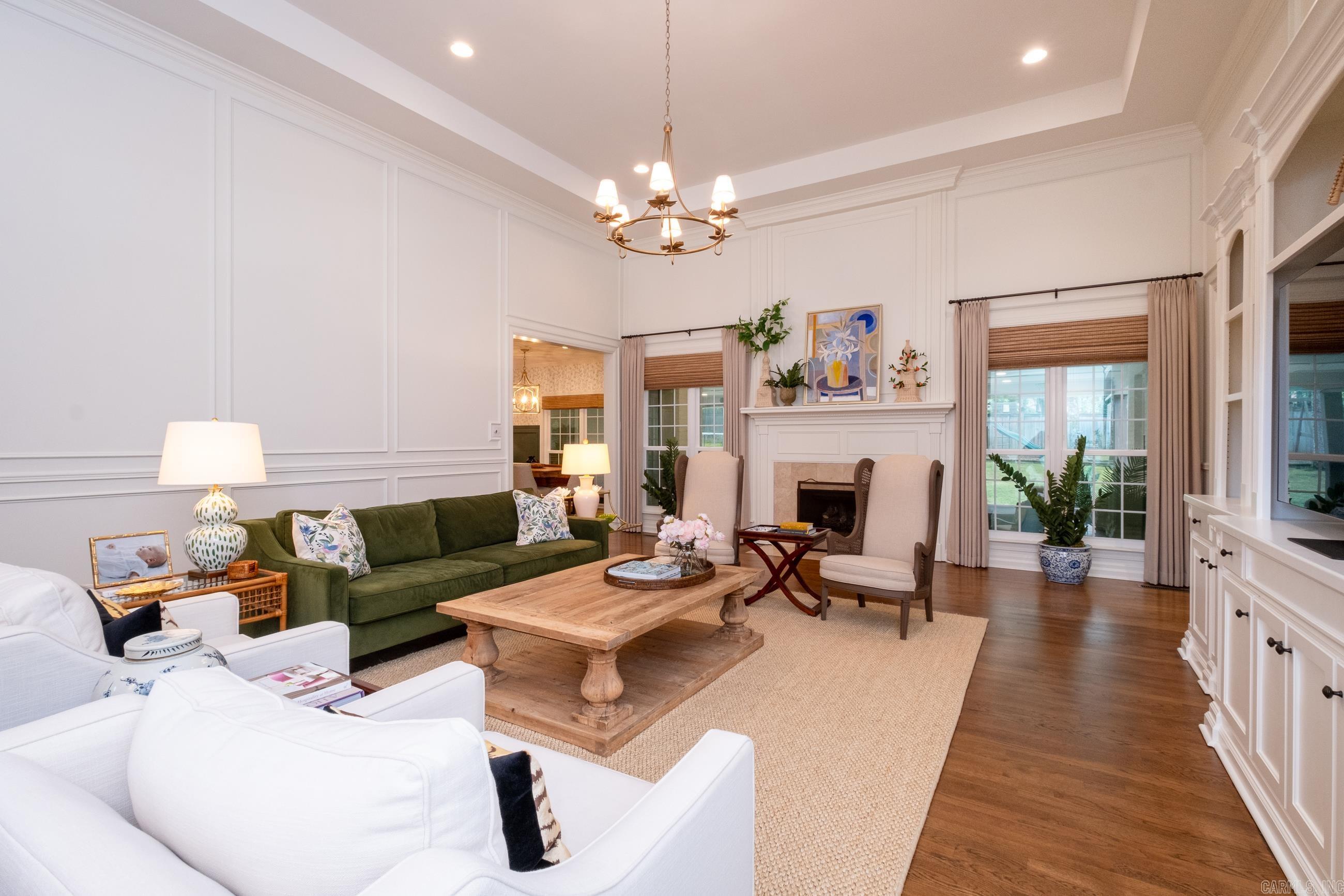 CHENAL VALLEY FONTENAY CIRCLE - Residential