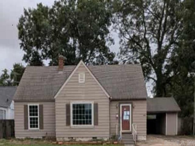 This attractive 3 bedroom, 2.5 bathroom home is in need of your TLC. Lucrative potential investment. Home needs cosmetic repairs and may need a new roof but overall great property! See it today! RESERVE AUCTION PROPERTY Property sold “AS-IS” without contingencies, repairs, warranties, guarantees or representation as to listing accuracy, property information, photo or other depiction included or described herein. Inspect before bidding.