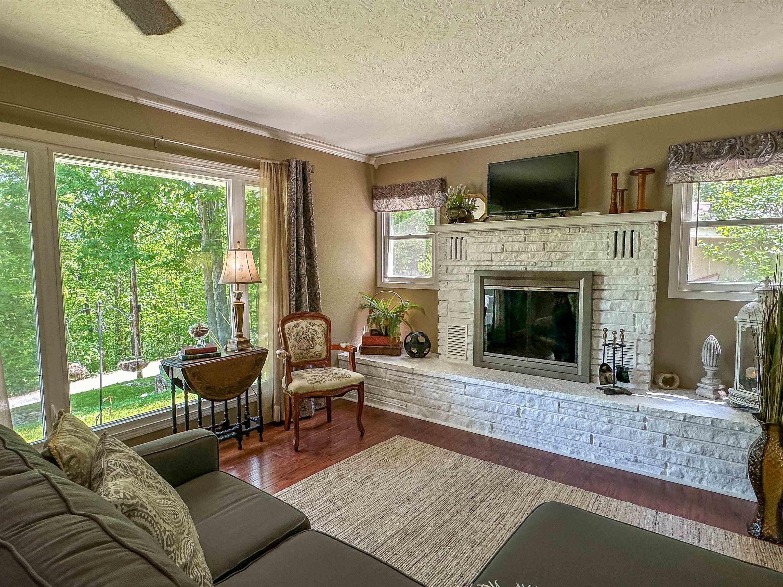 Lake View - Residential