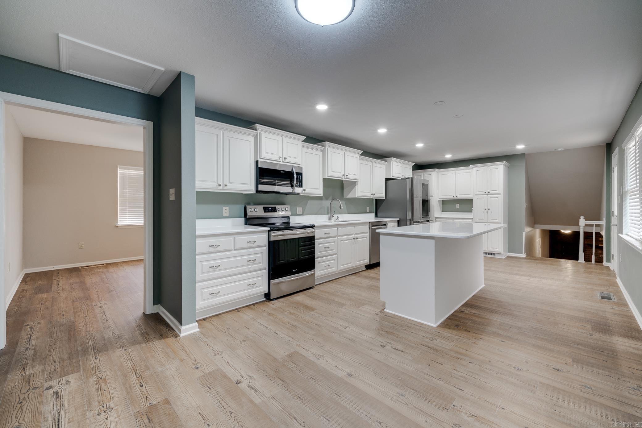 JACKSON HGTS - Residential