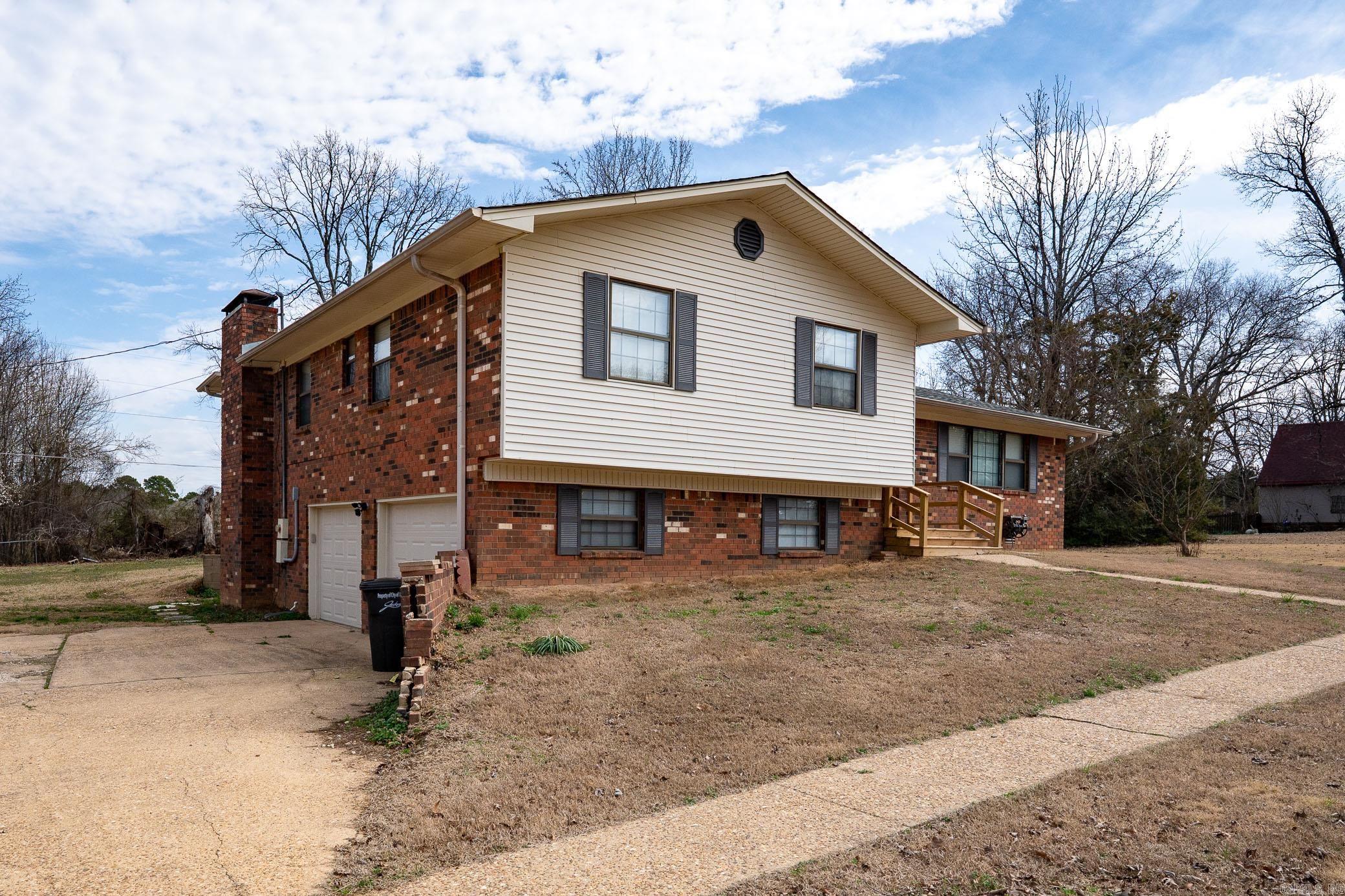 JACKSON HGTS - Residential