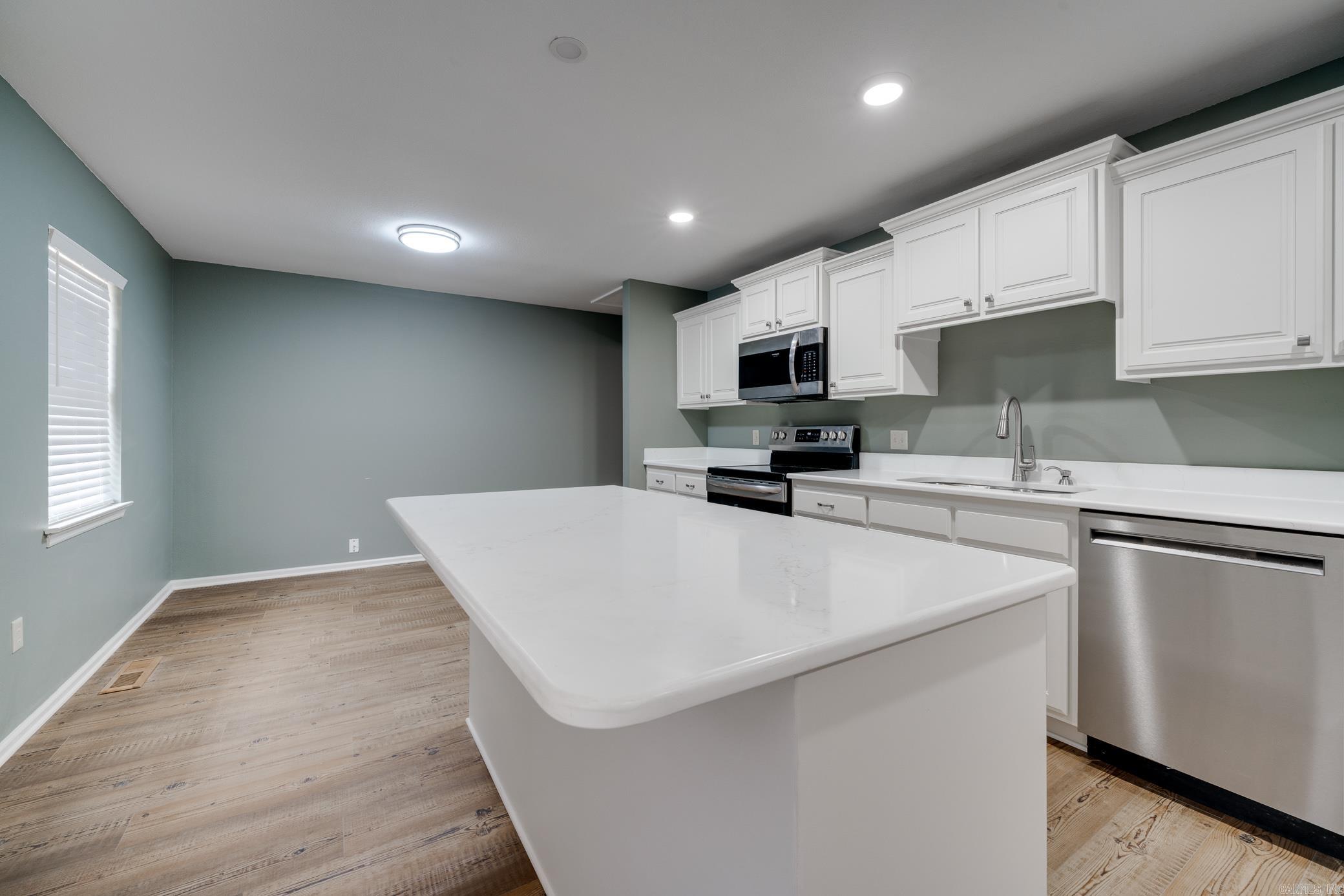 JACKSON HGTS - Residential