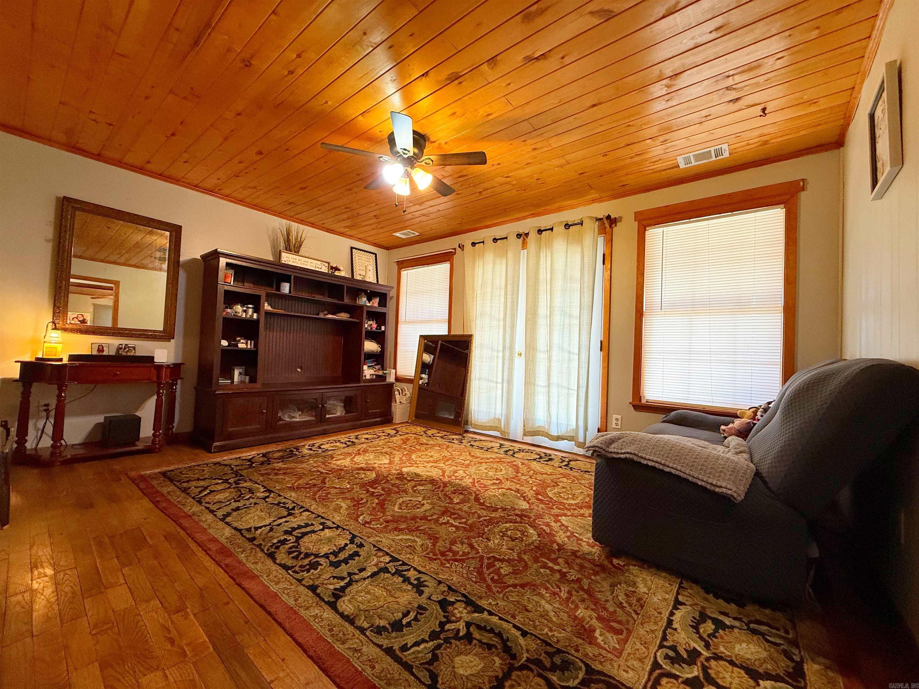 Metes & Bounds - Residential