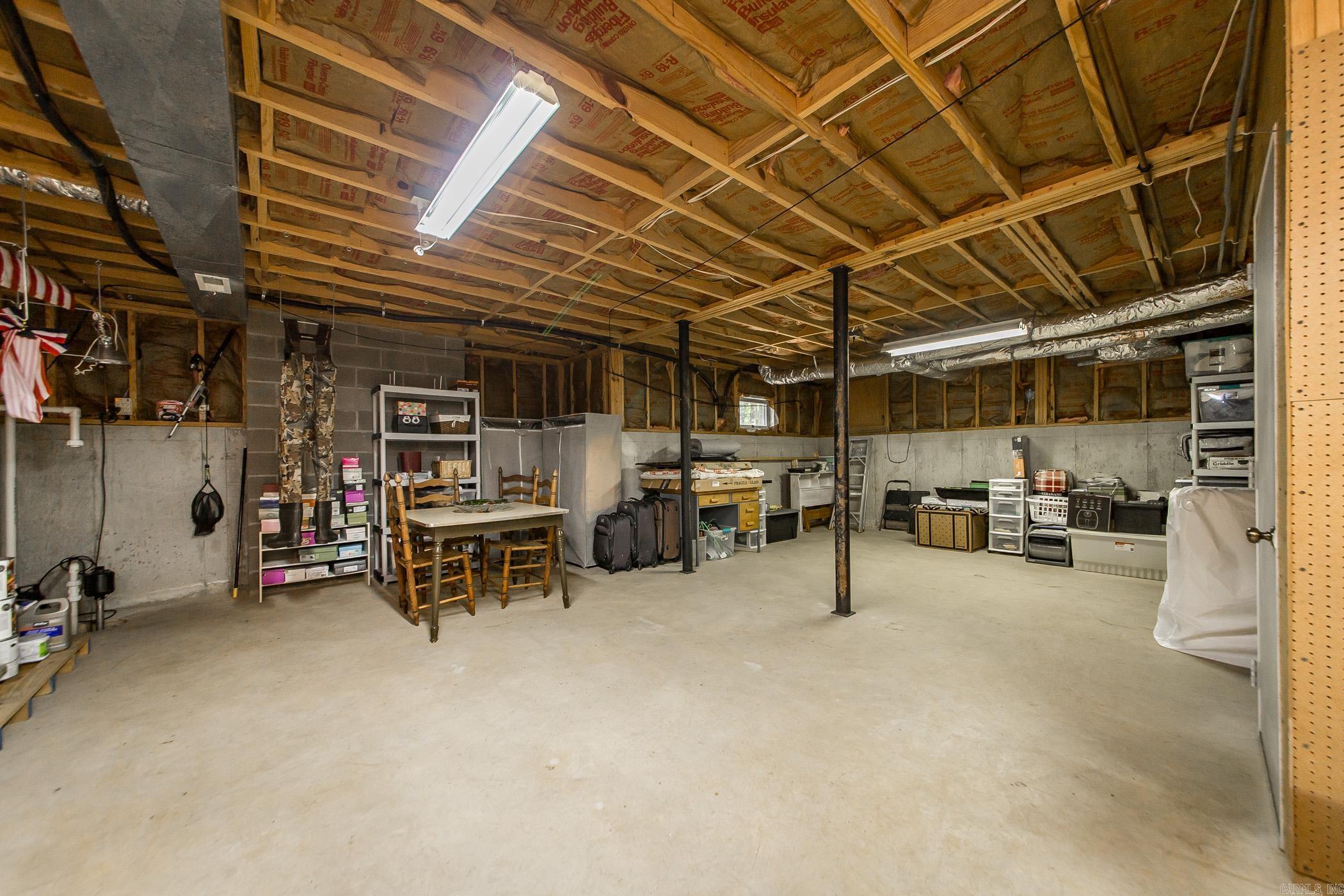 INDIAN HILLS - Residential