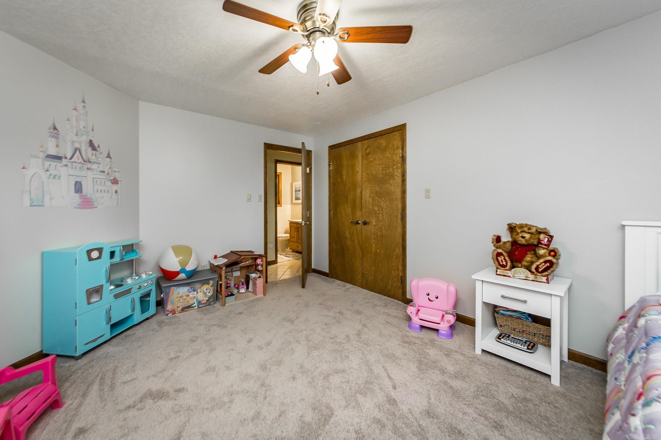 INDIAN HILLS - Residential