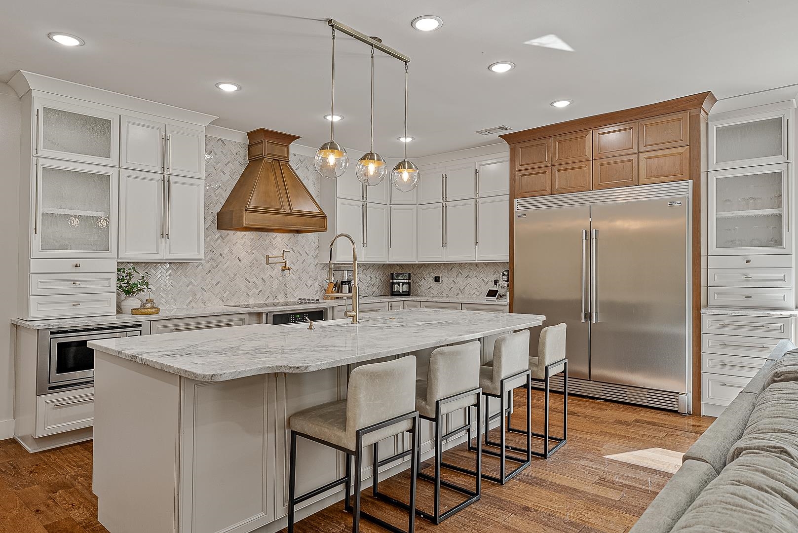 AMESLEY MANOR - Residential