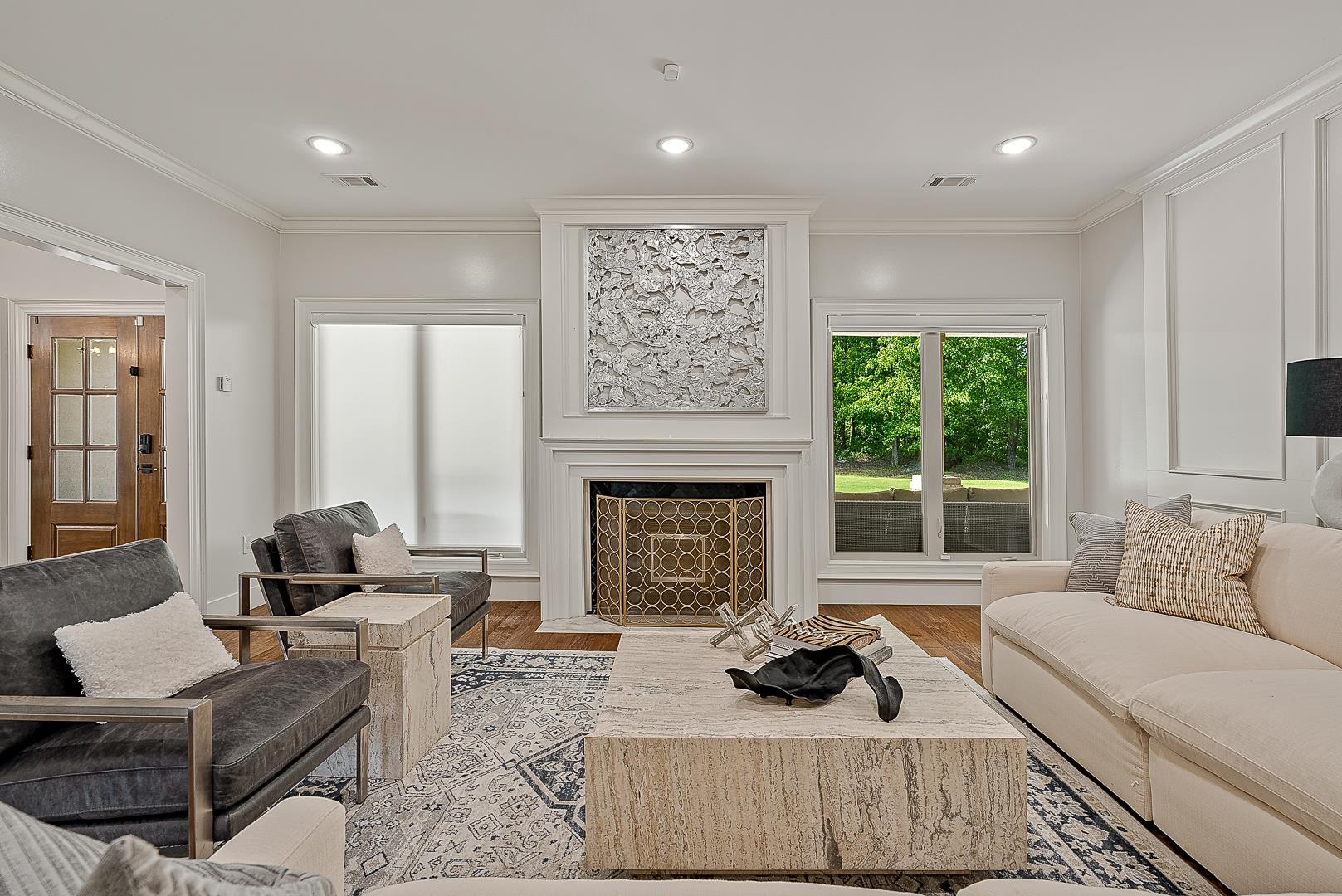 AMESLEY MANOR - Residential