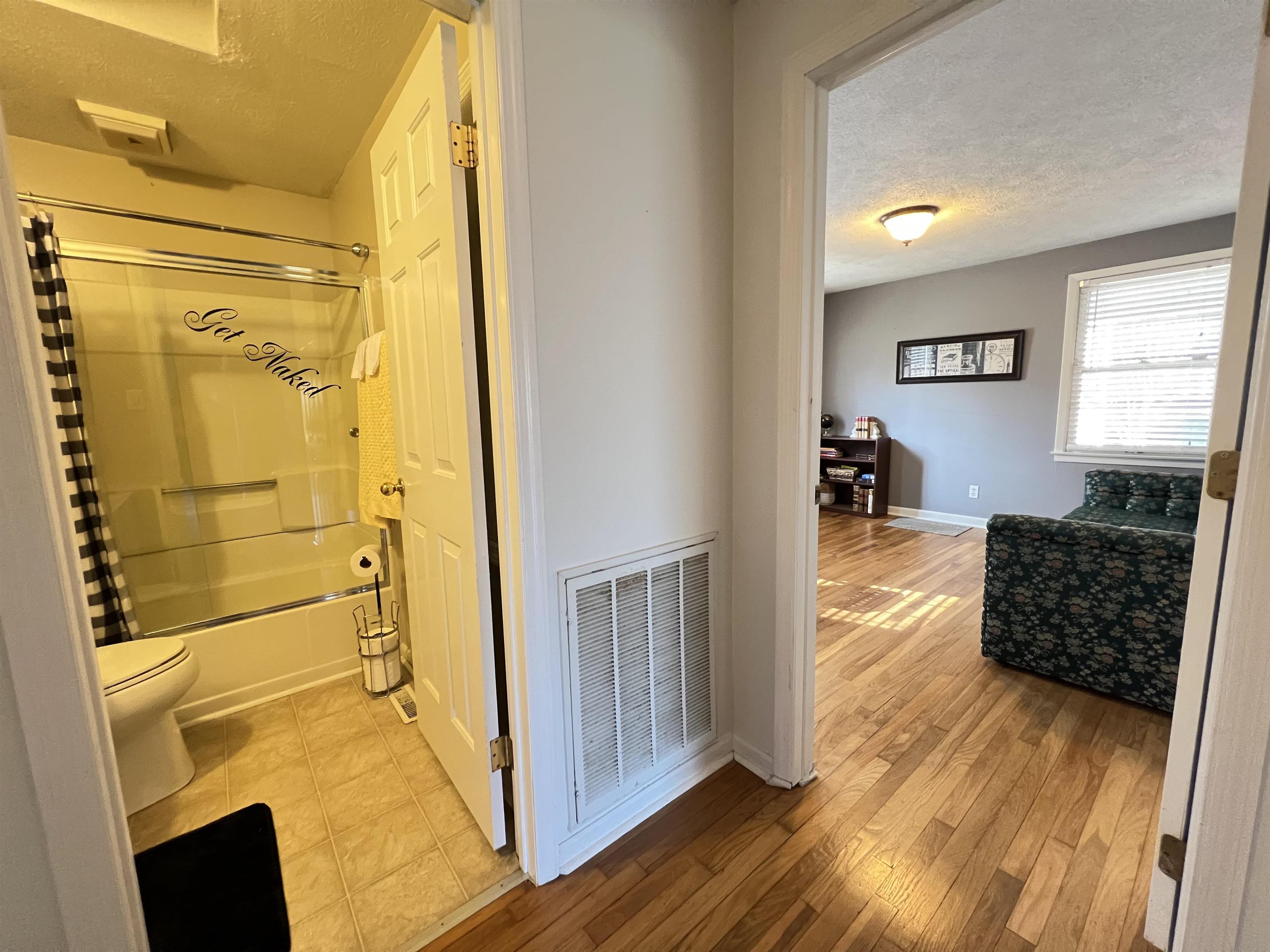 EAST LAKE - Residential