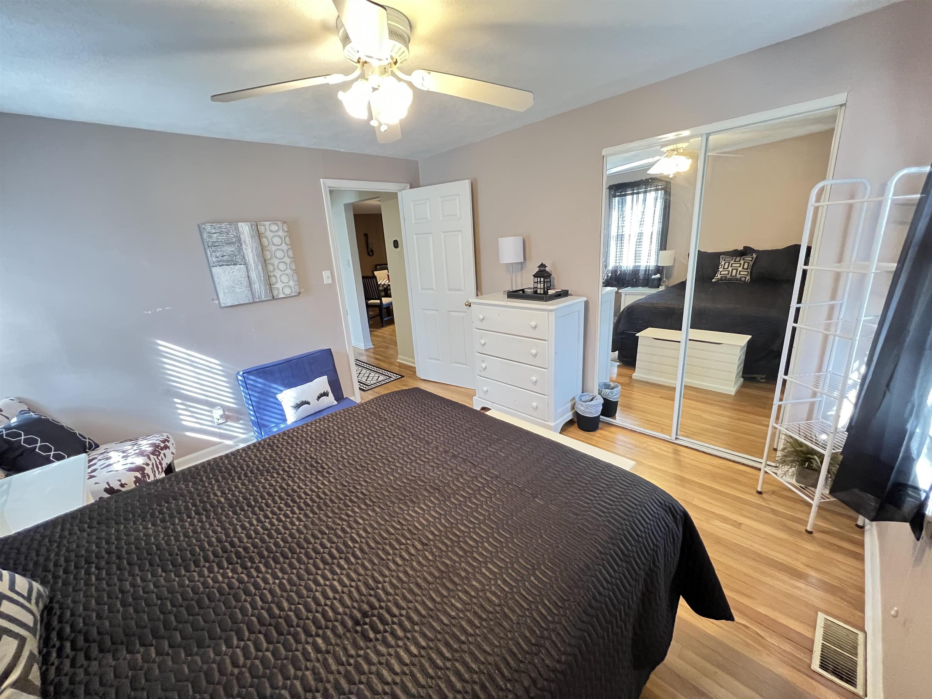 EAST LAKE - Residential