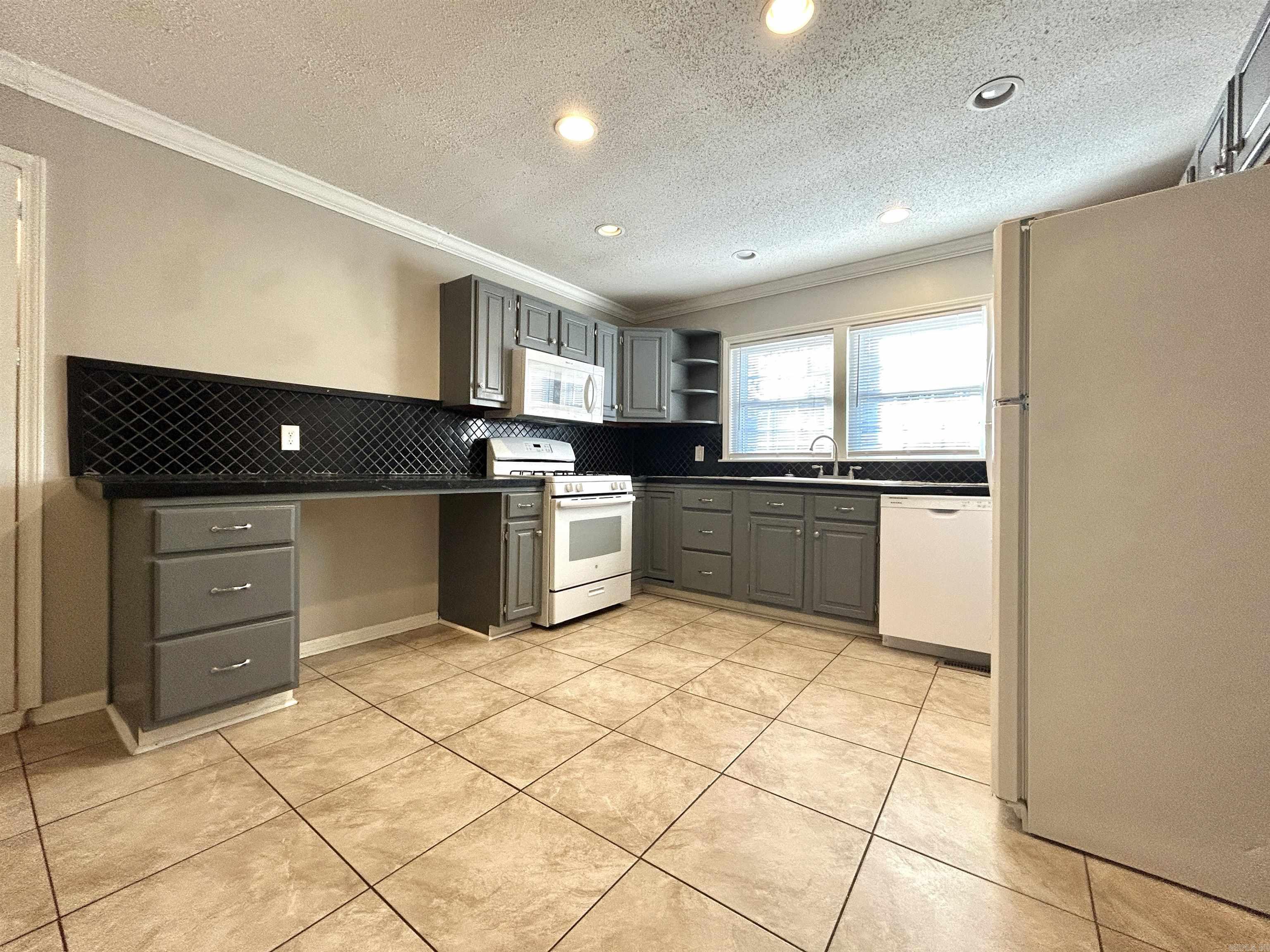 HUGHES - Residential