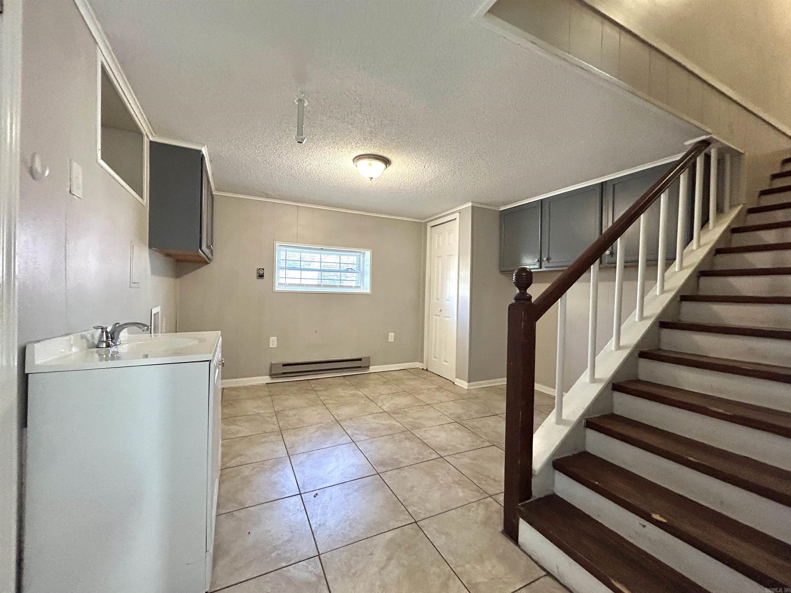 HUGHES - Residential