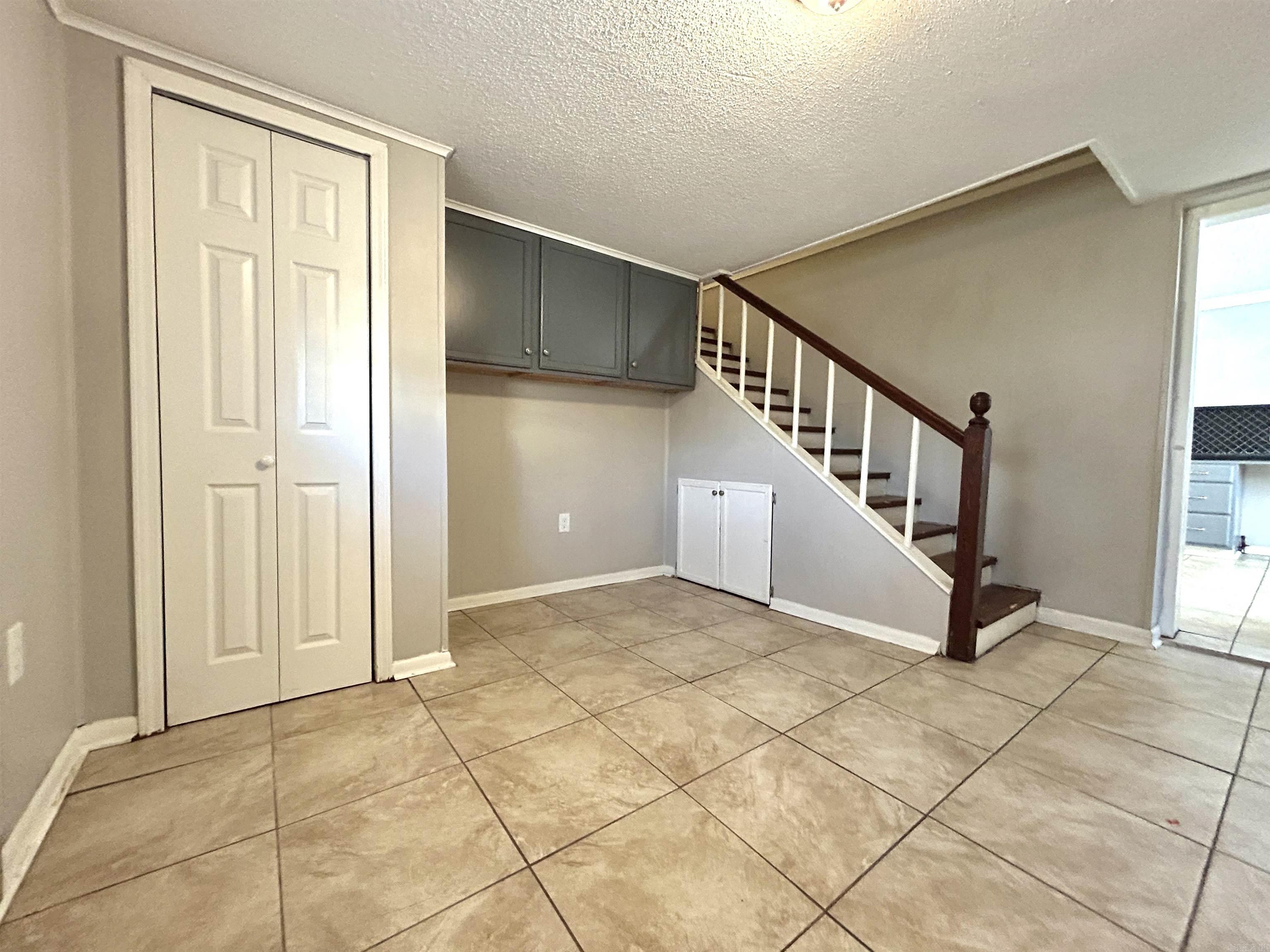 HUGHES - Residential