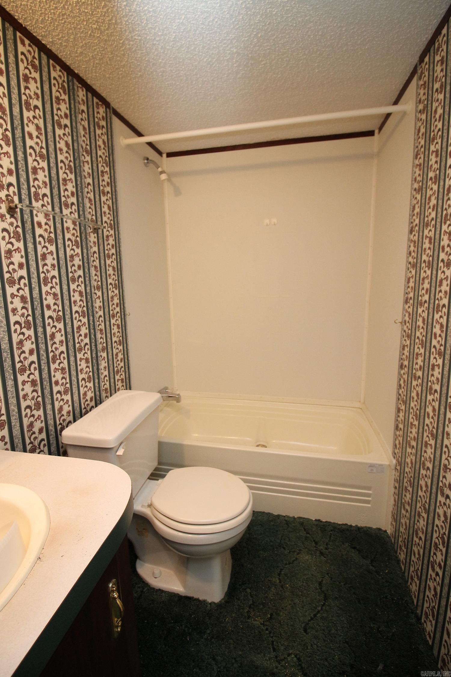 ROLLING HILLS ESTATES - Residential