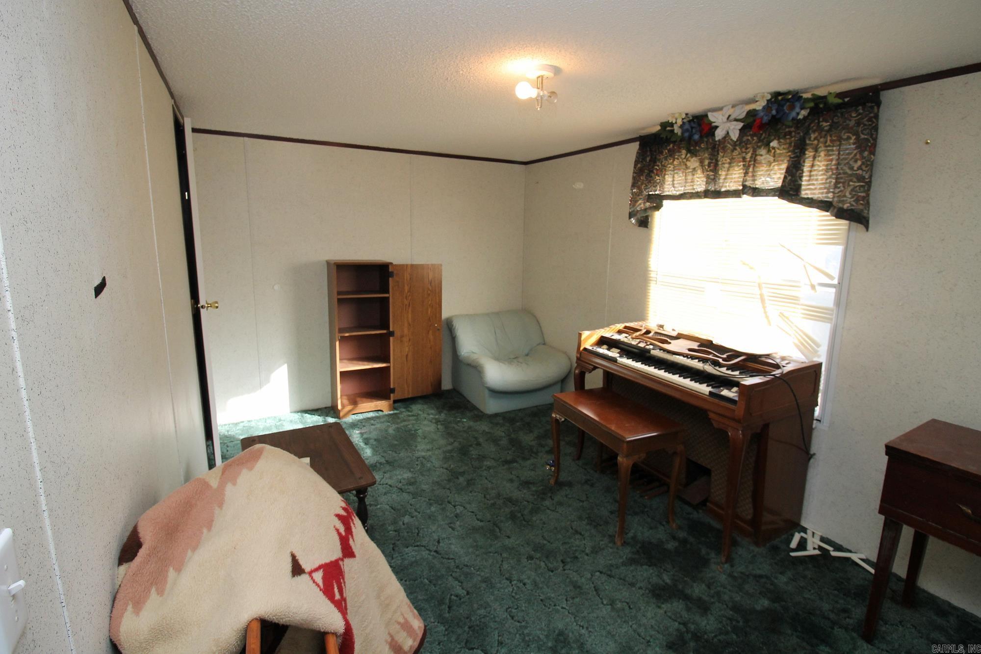 ROLLING HILLS ESTATES - Residential