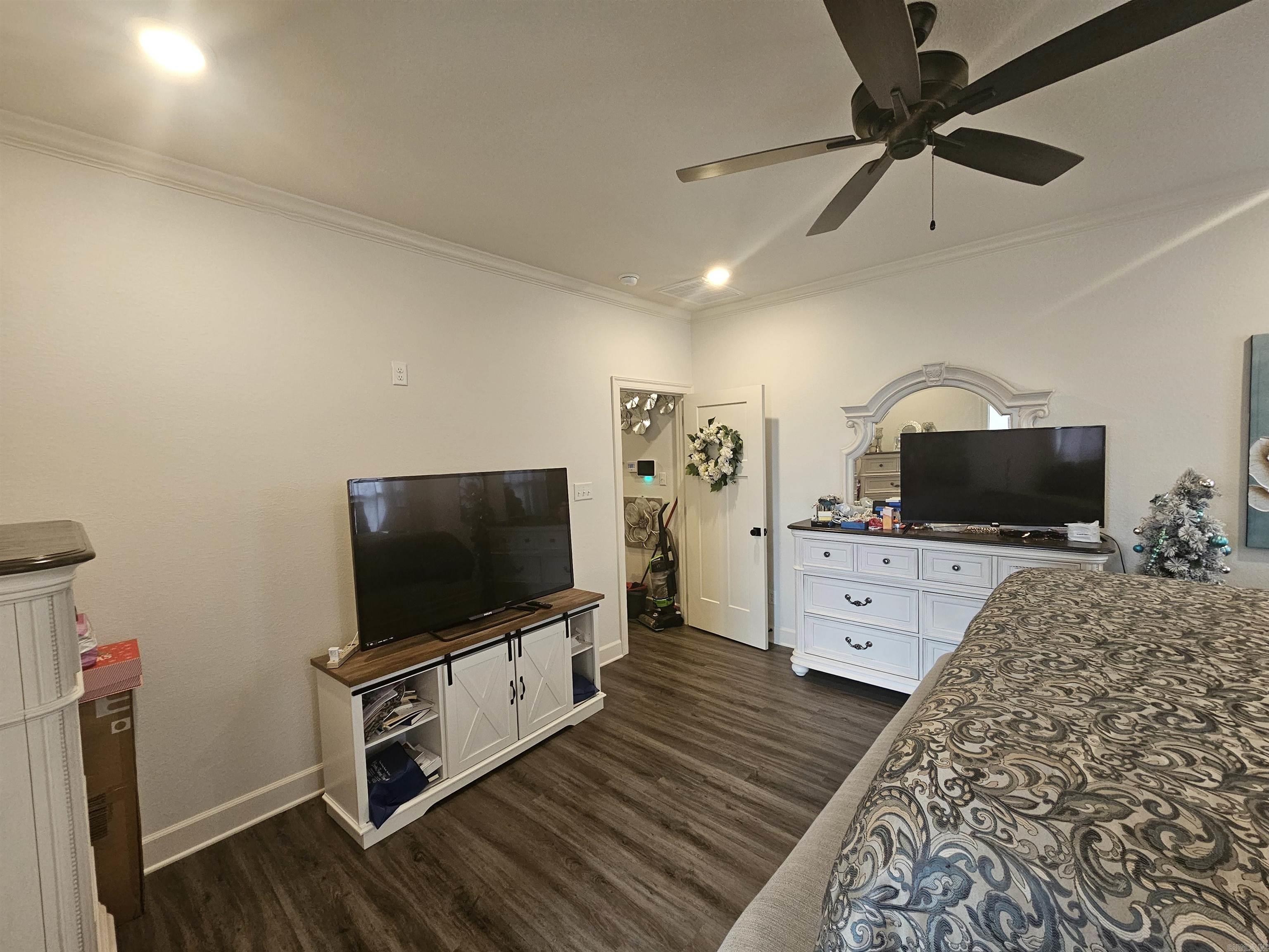 OAK TREE RIDGE SUB - Residential