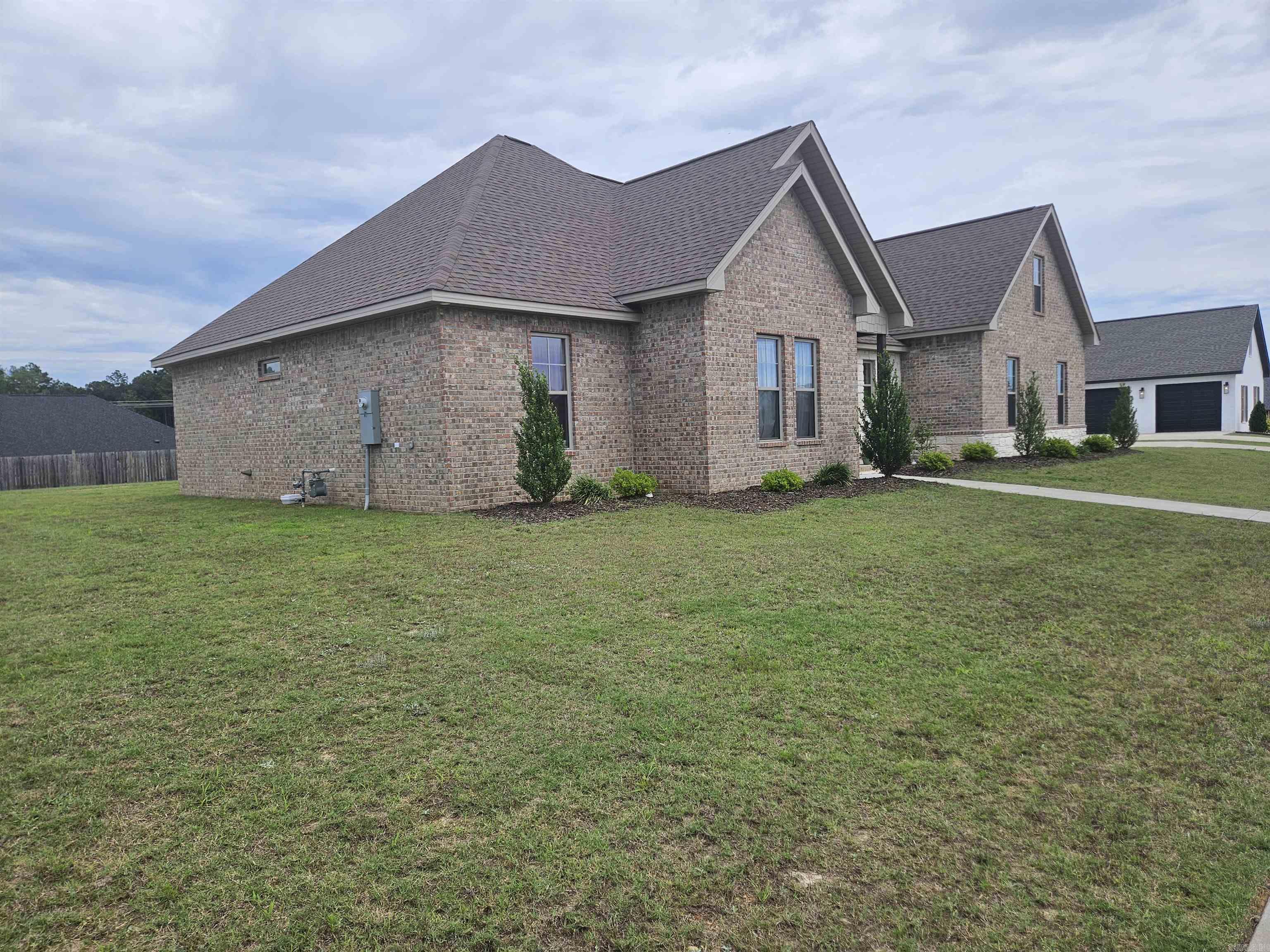OAK TREE RIDGE SUB - Residential