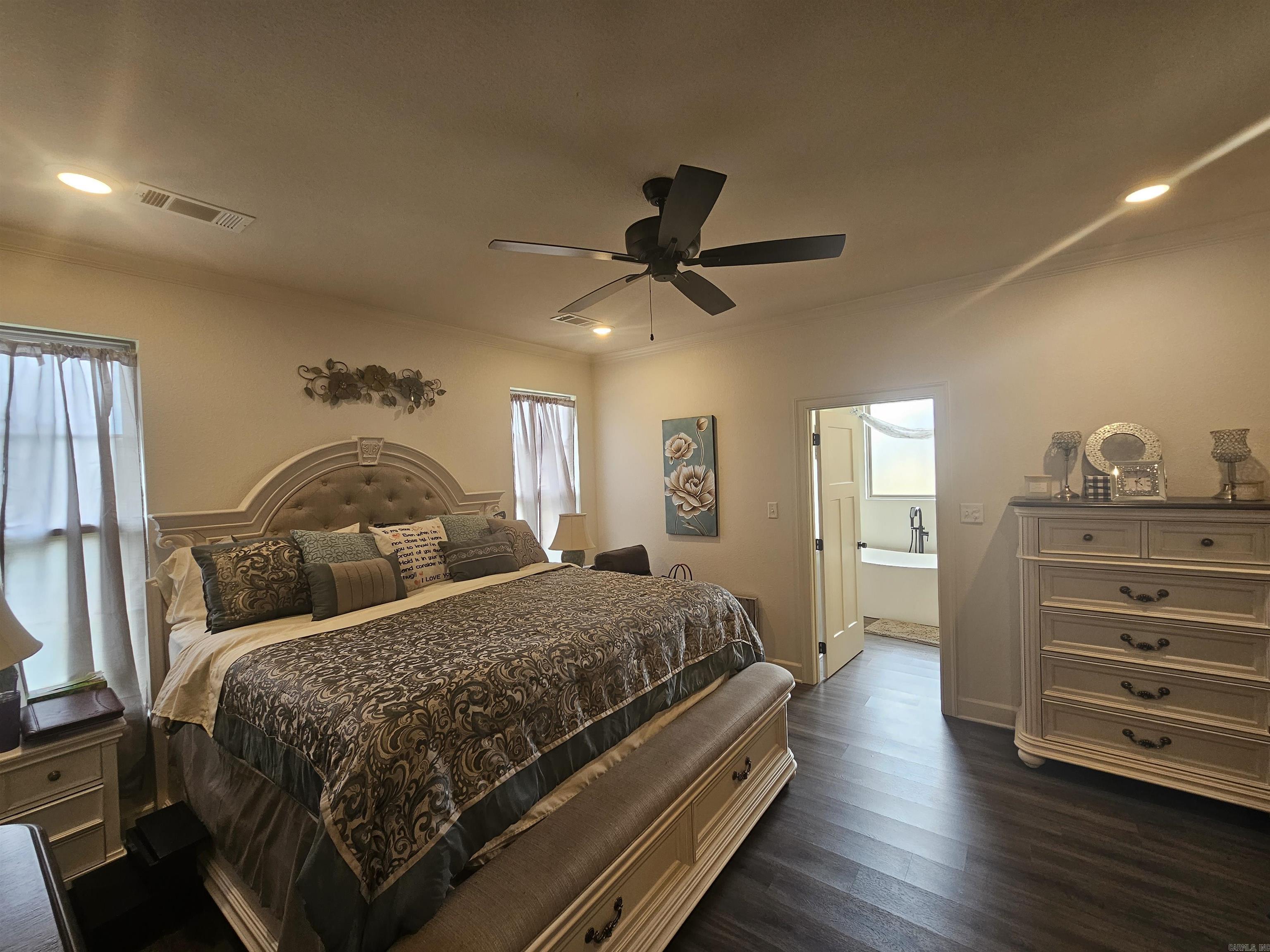 OAK TREE RIDGE SUB - Residential