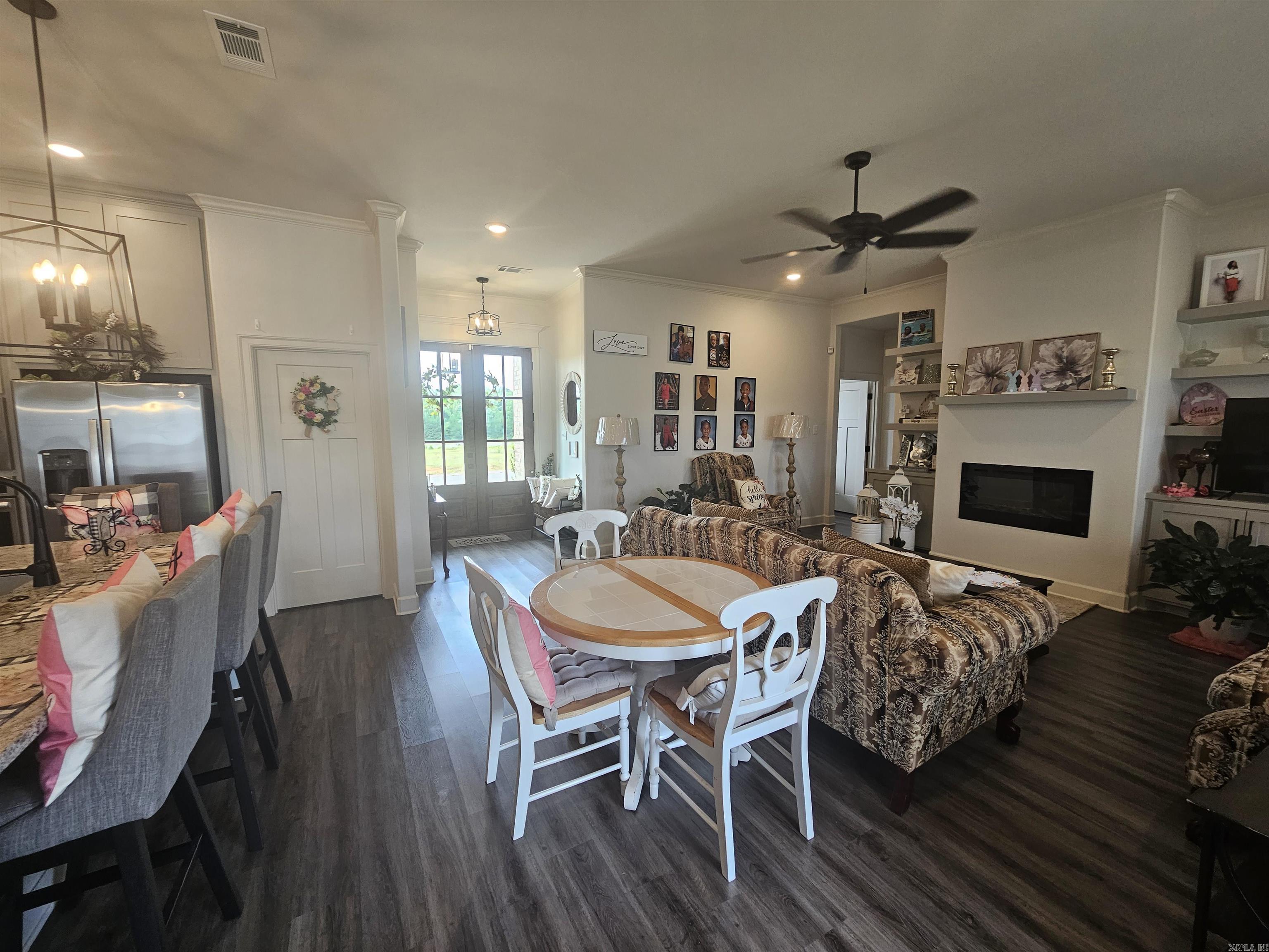 OAK TREE RIDGE SUB - Residential