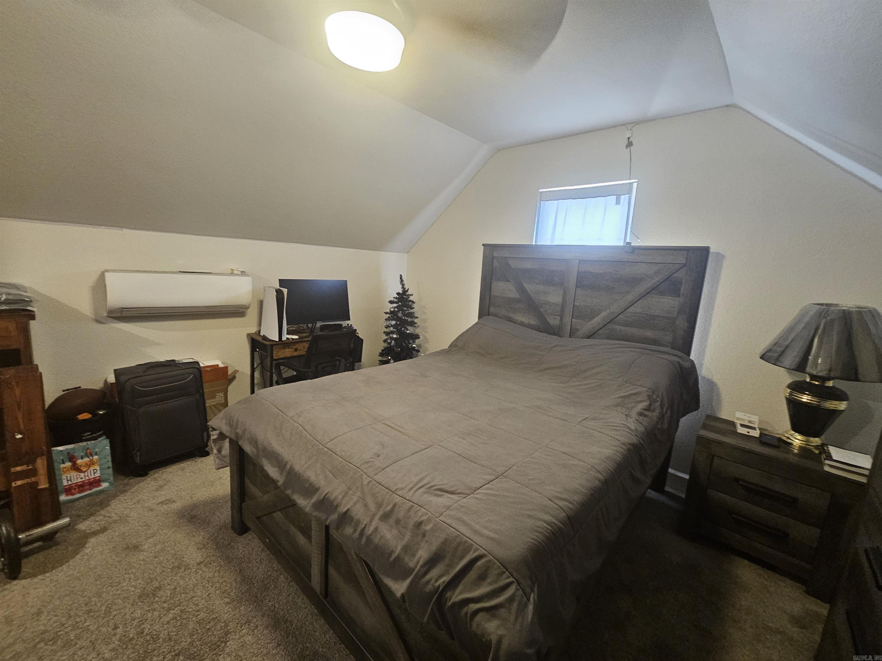 OAK TREE RIDGE SUB - Residential