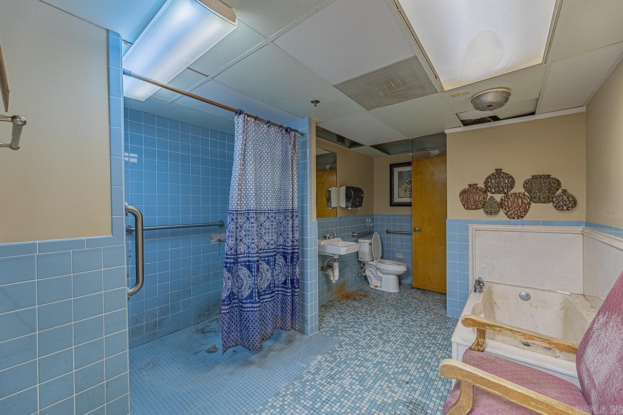 Sowells - Commercial Sale