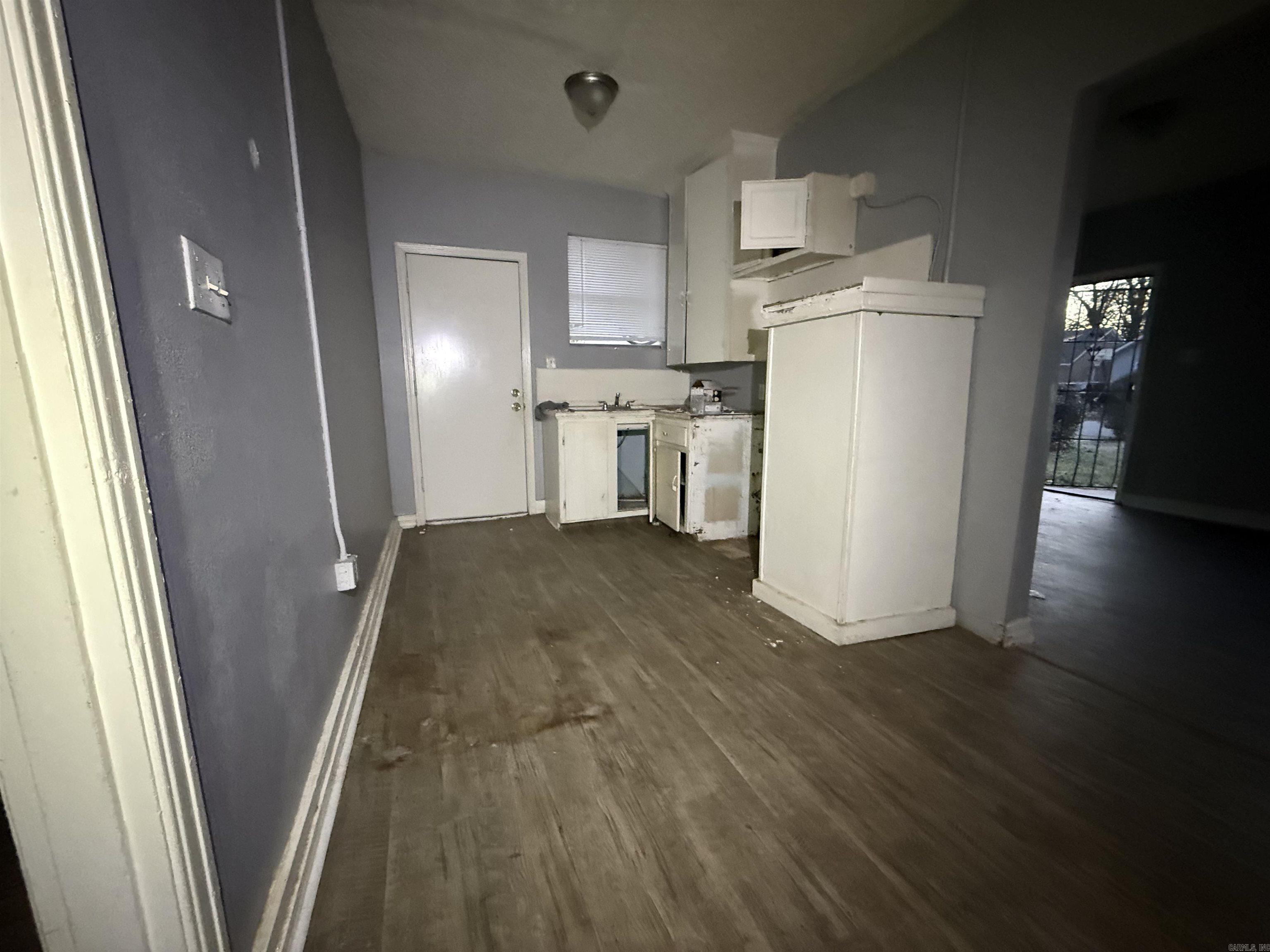 Kahn - Residential Income