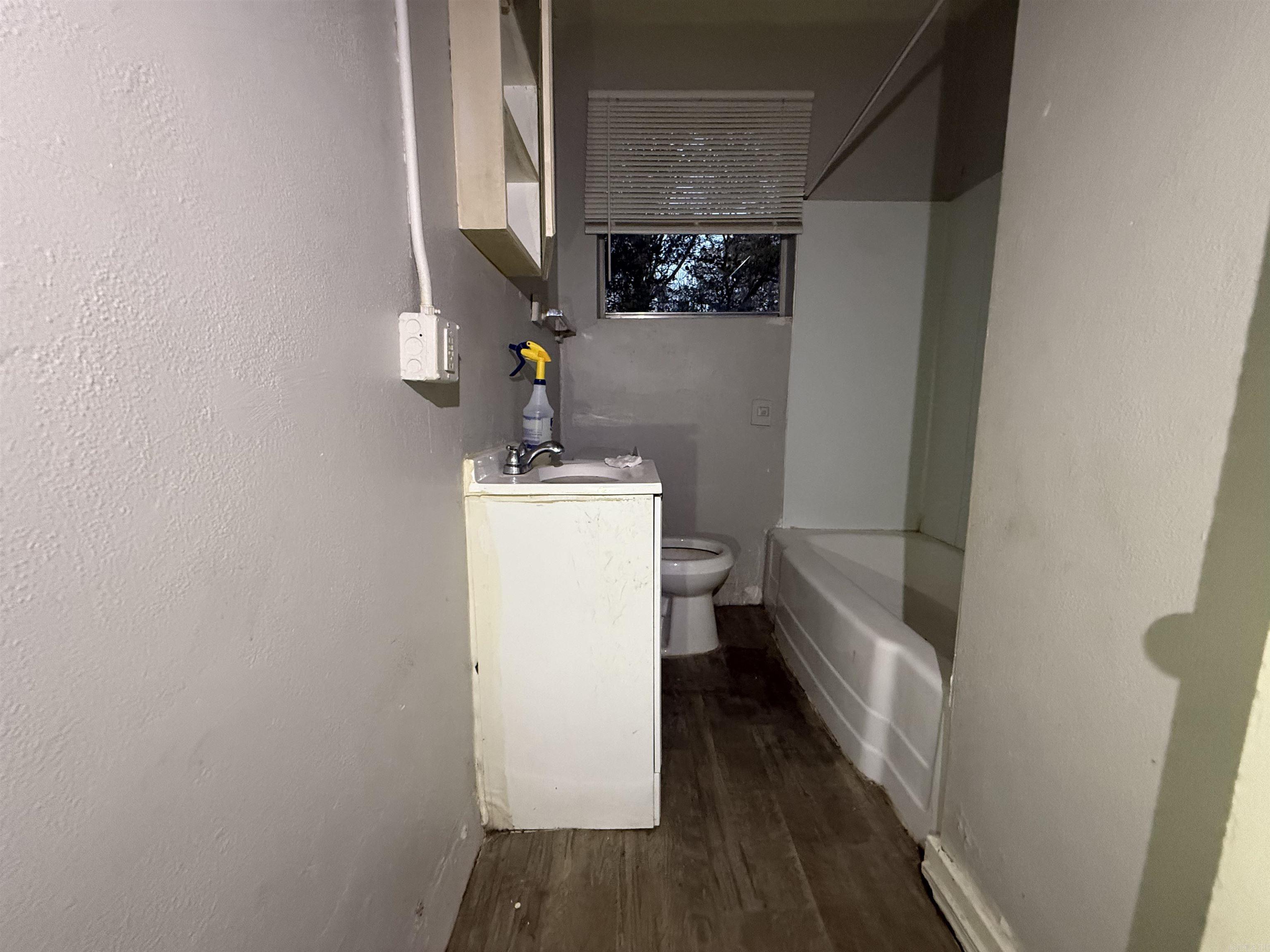 Kahn - Residential Income