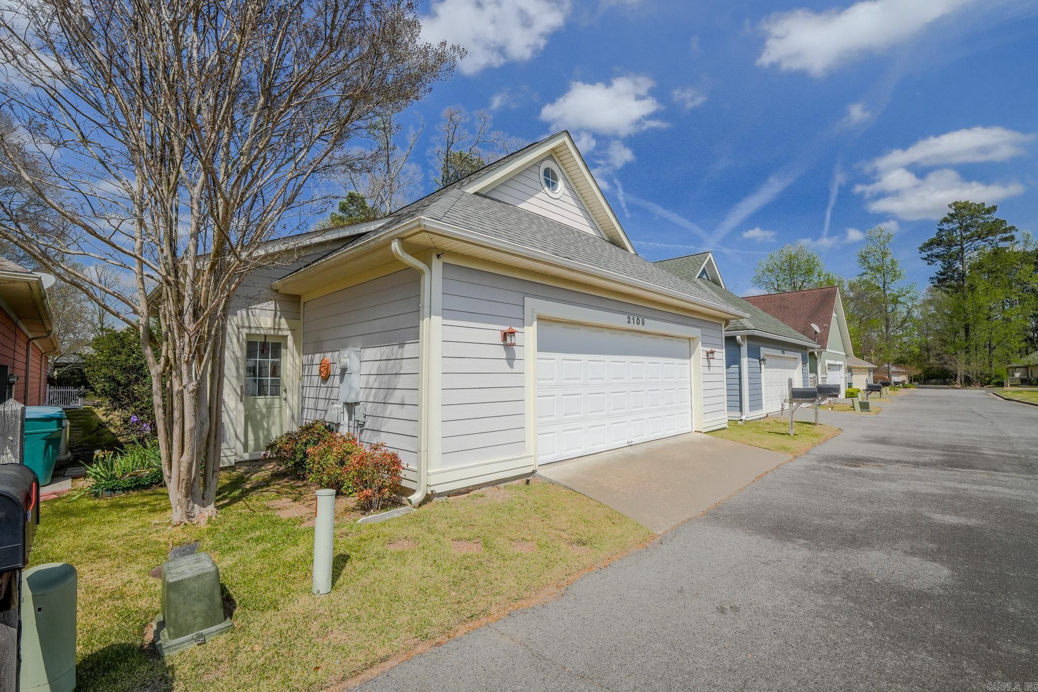 THE ARBORS AT STAGECOACH VILLAGE - Residential