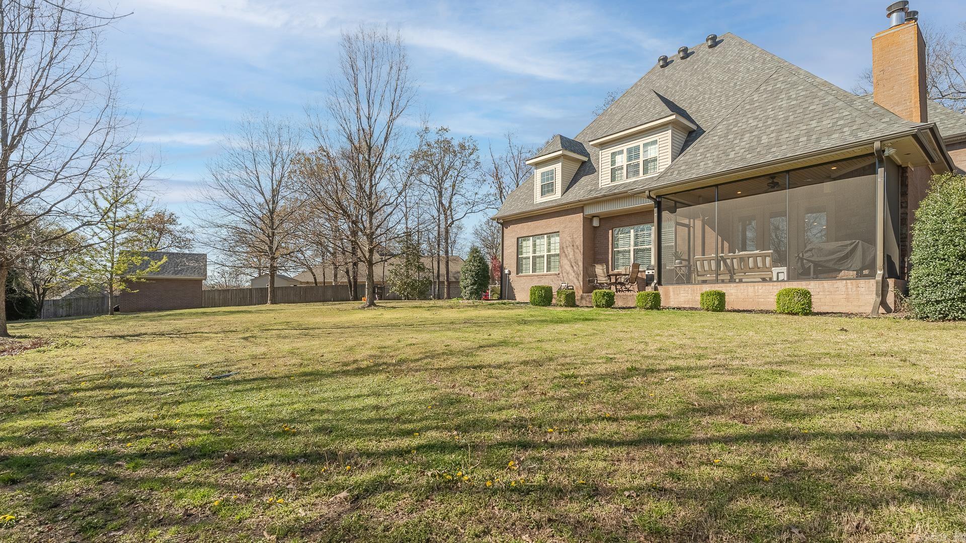 Lake Crest - Residential