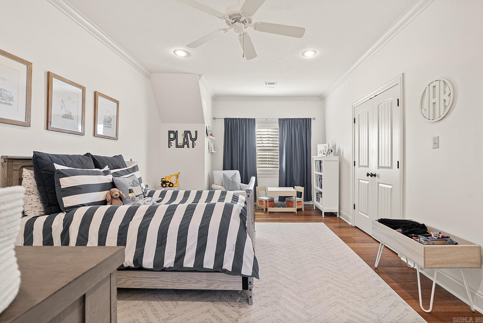 Lake Crest - Residential