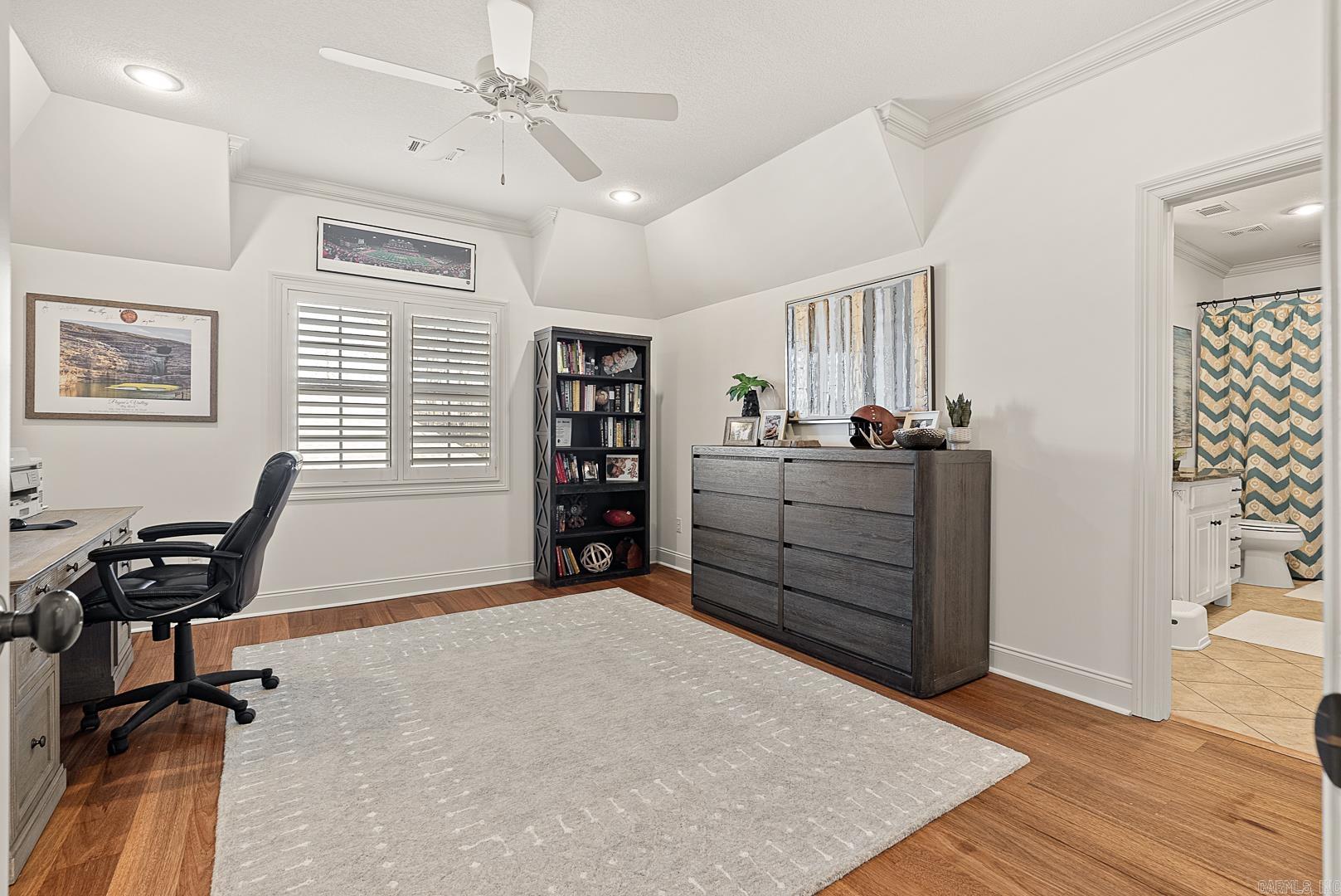 Lake Crest - Residential