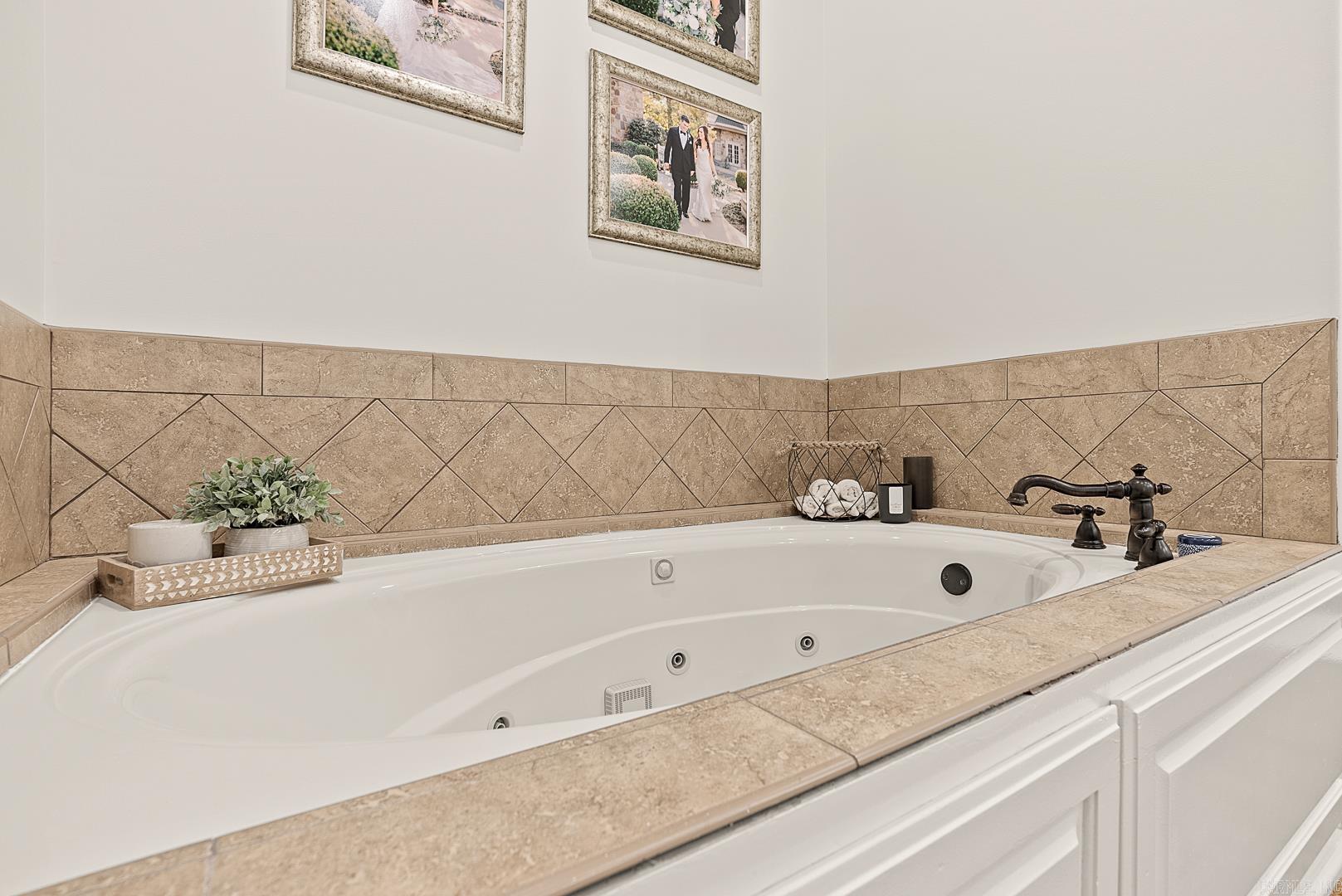 Lake Crest - Residential