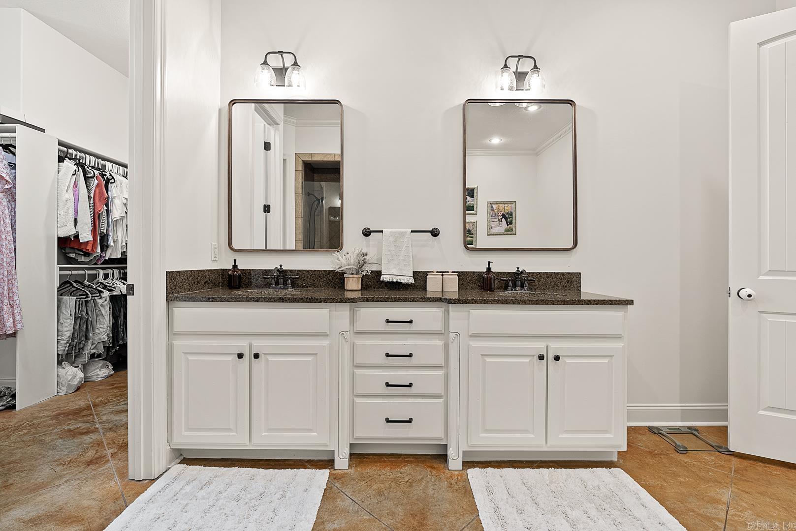 Lake Crest - Residential