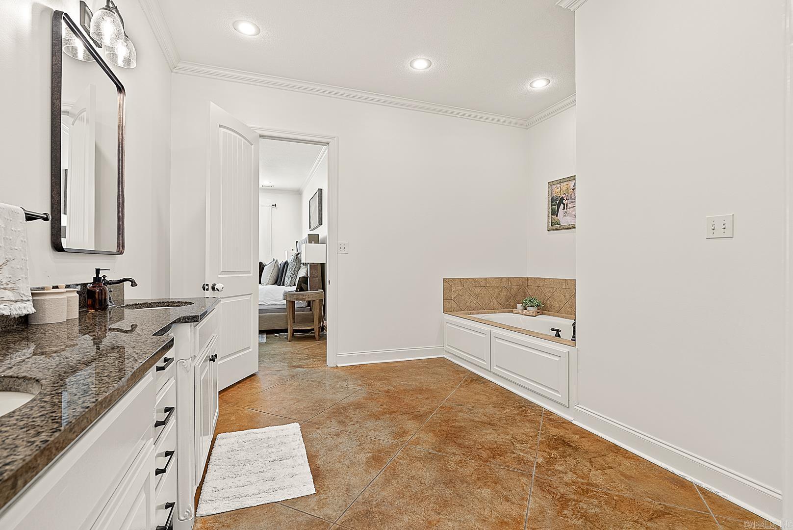 Lake Crest - Residential