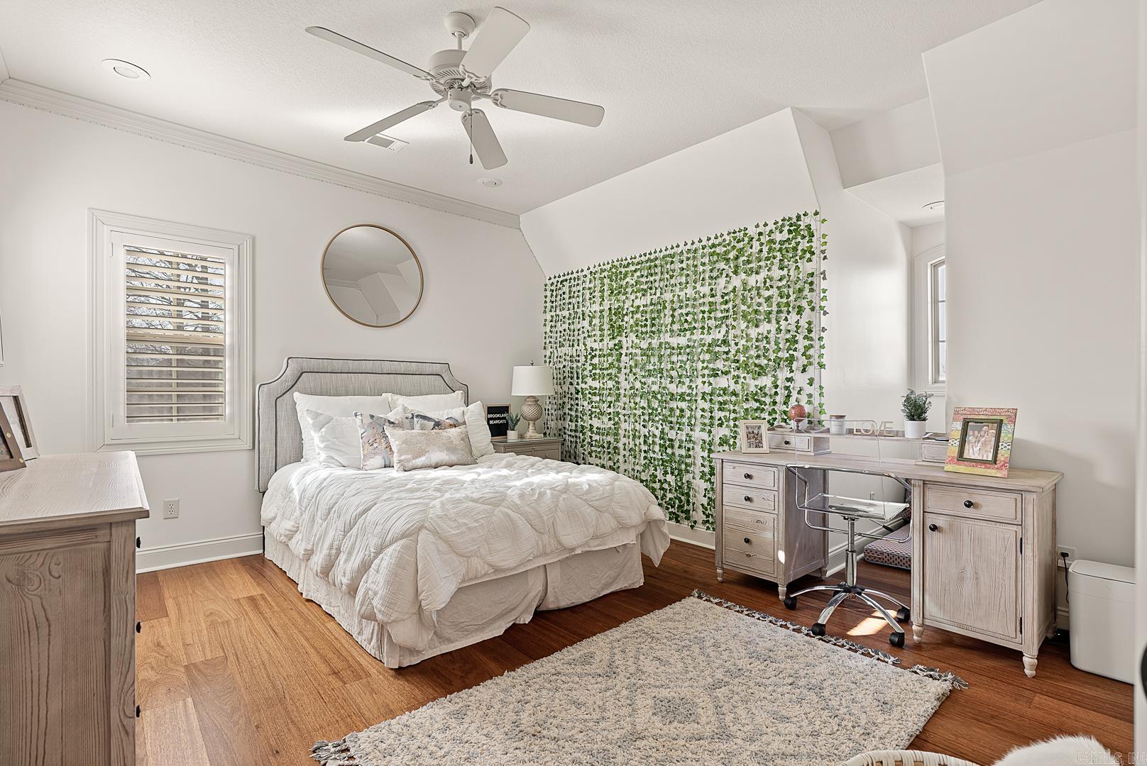 Lake Crest - Residential