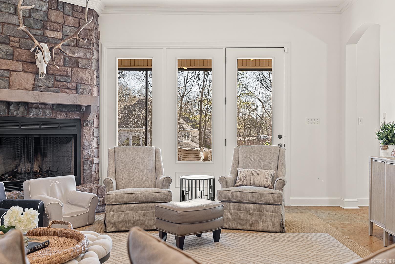 Lake Crest - Residential