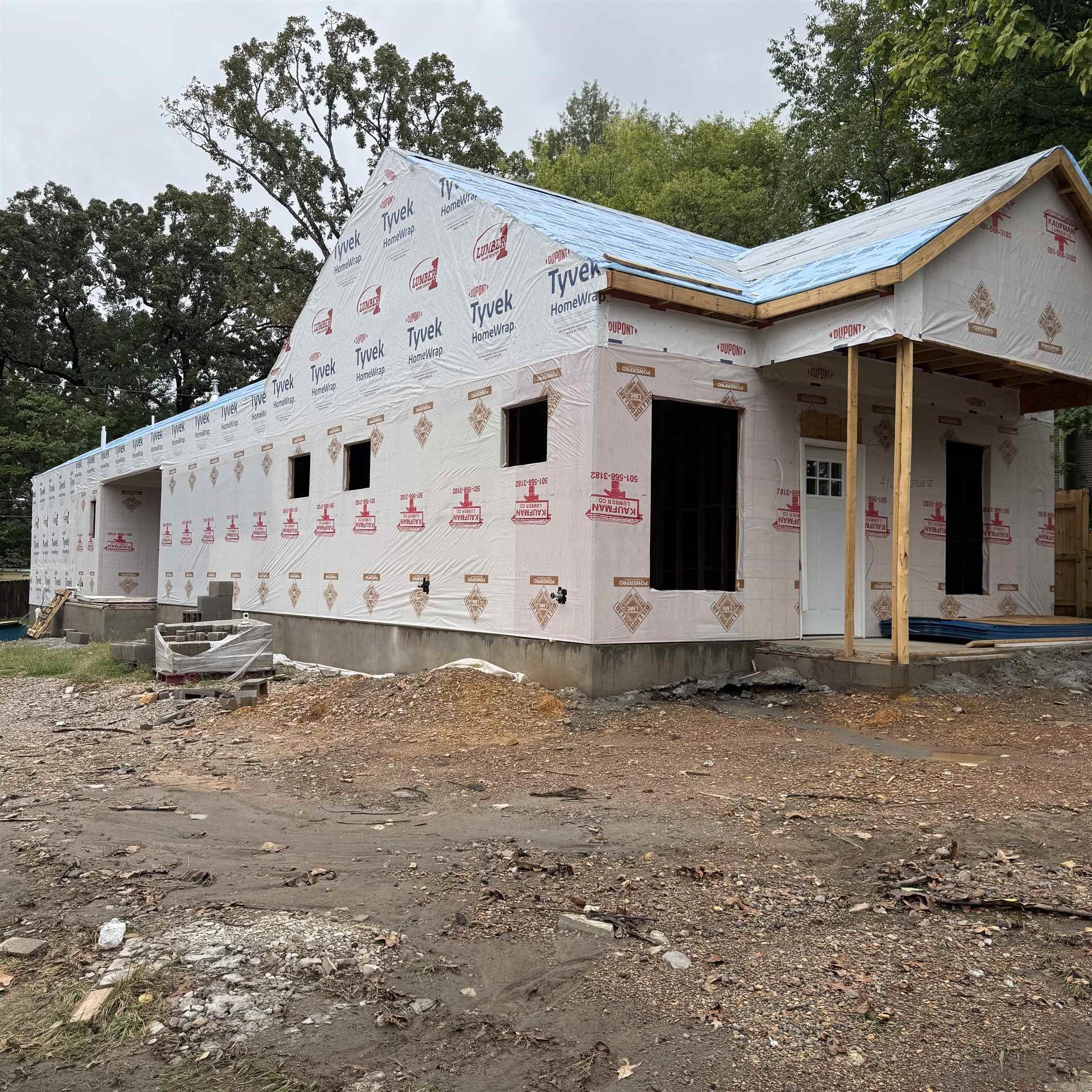 ELMHURST - Residential