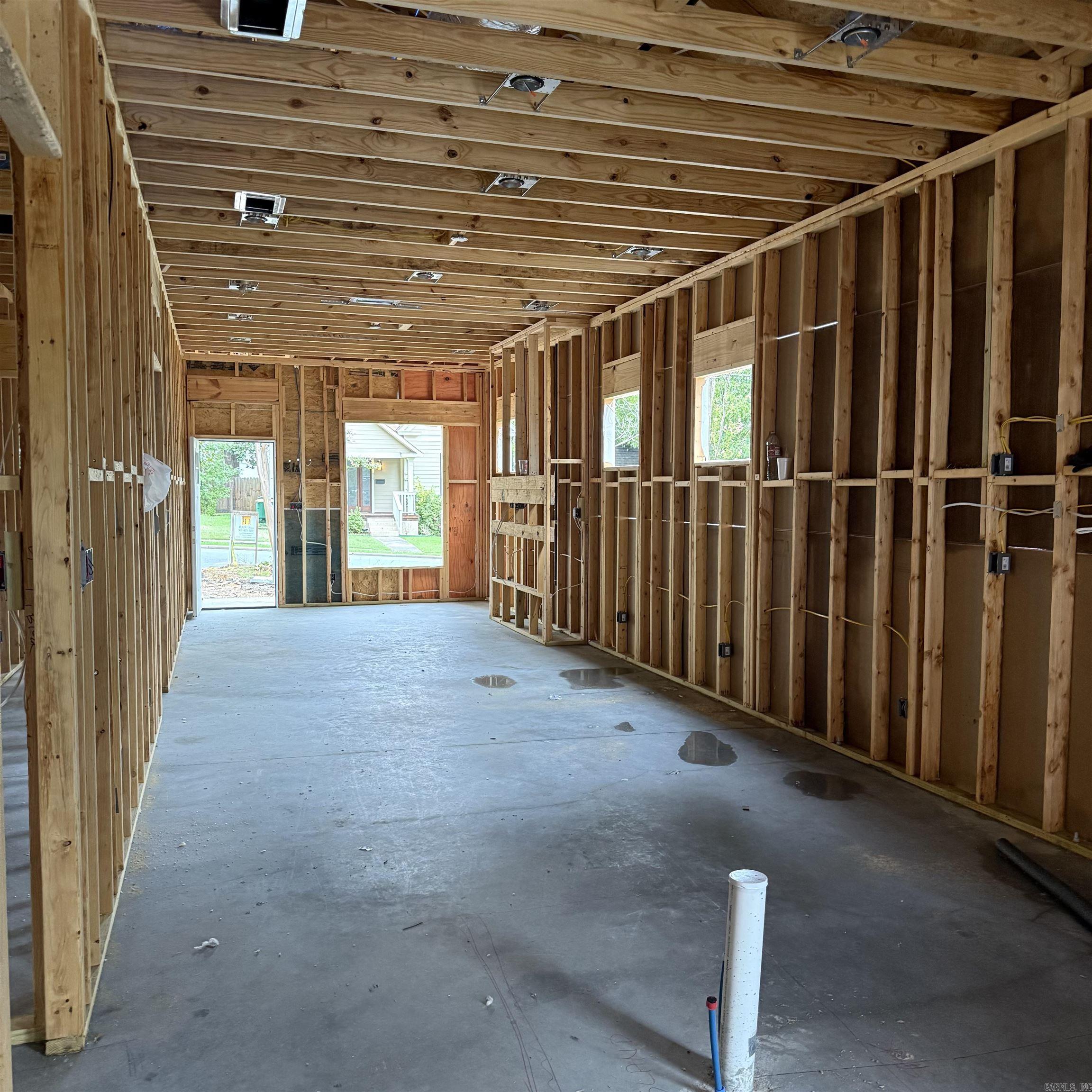 ELMHURST - Residential