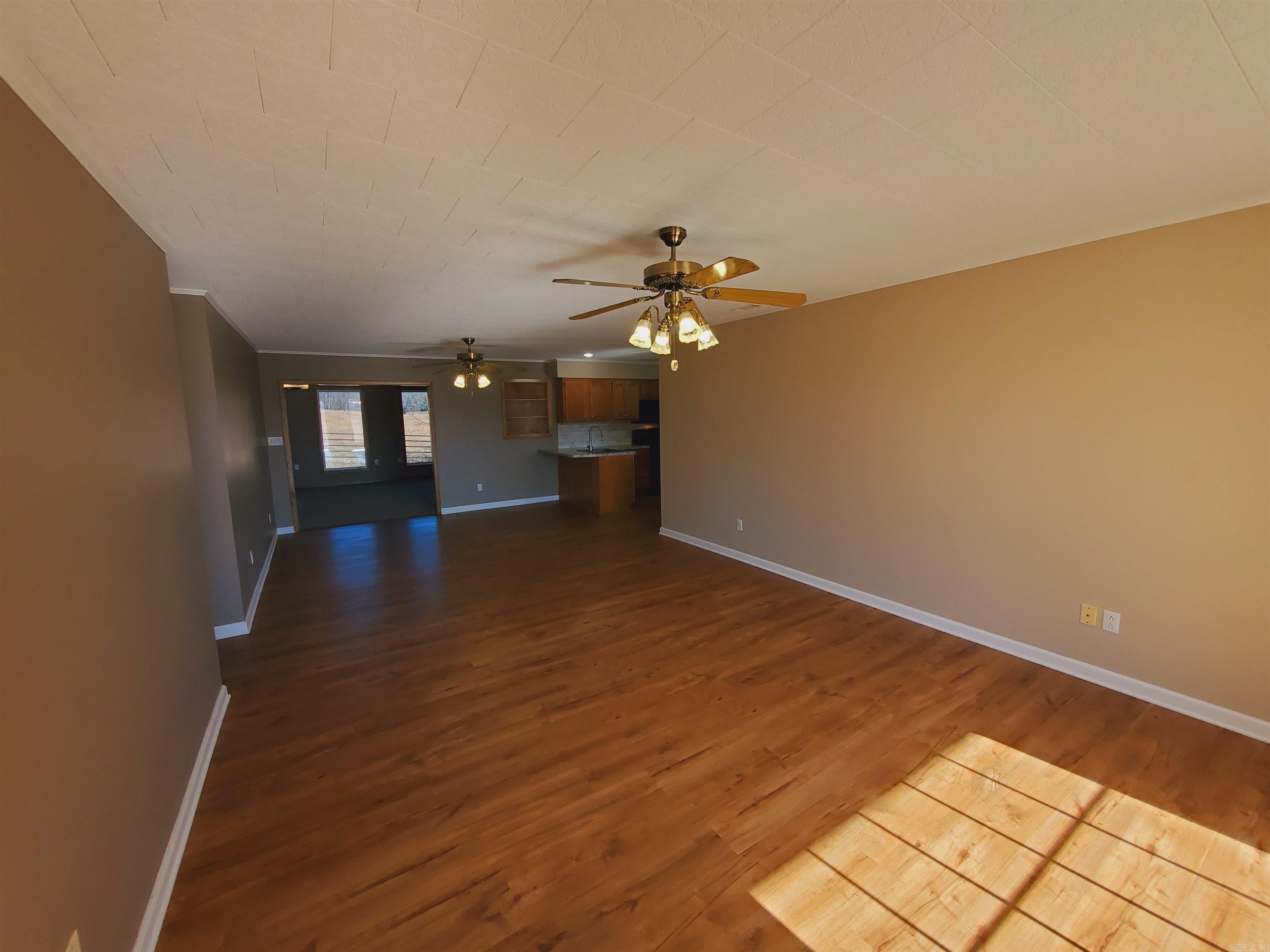 M&B PIGGOTT 2-20-8 - Residential