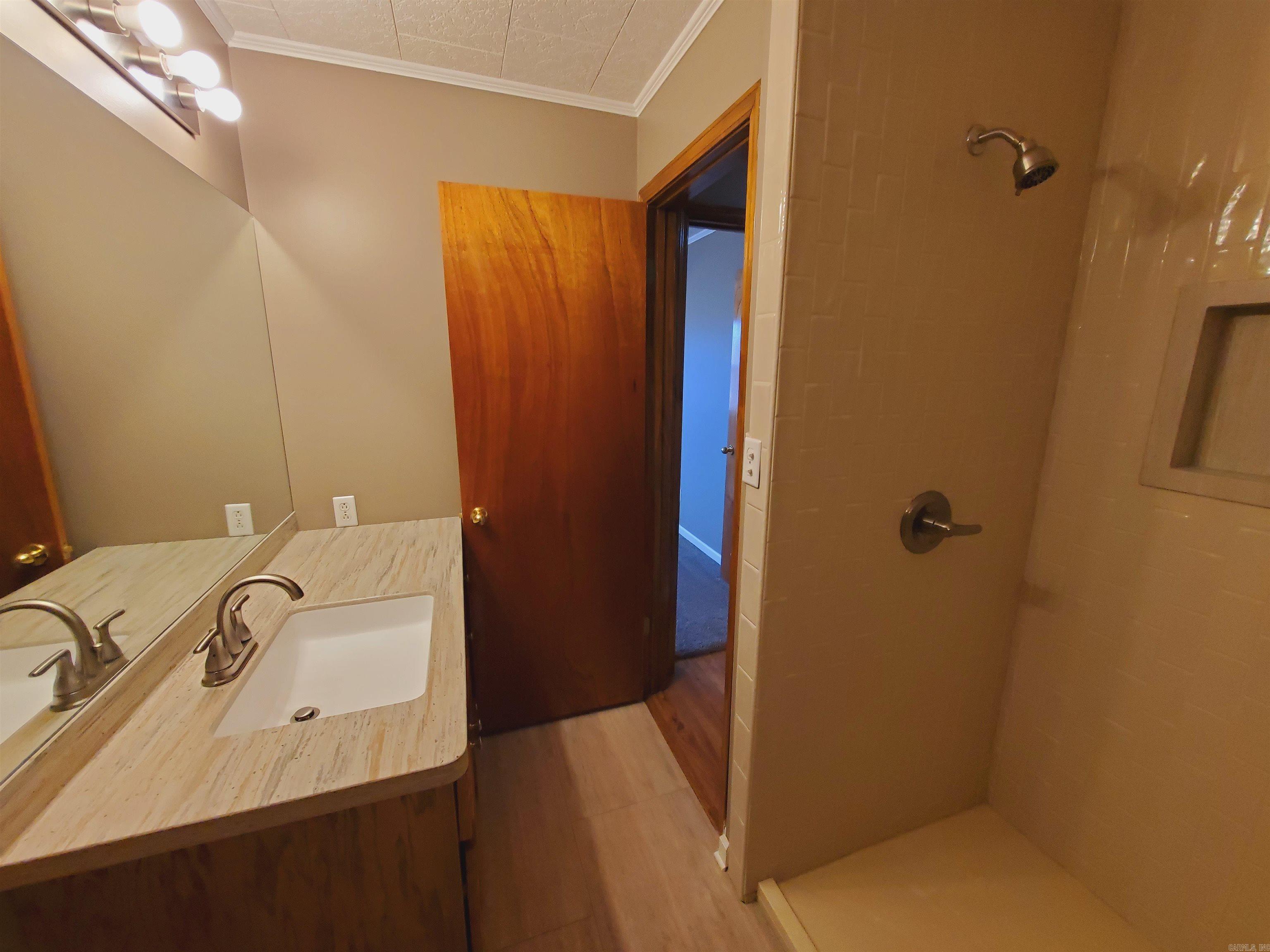 M&B PIGGOTT 2-20-8 - Residential