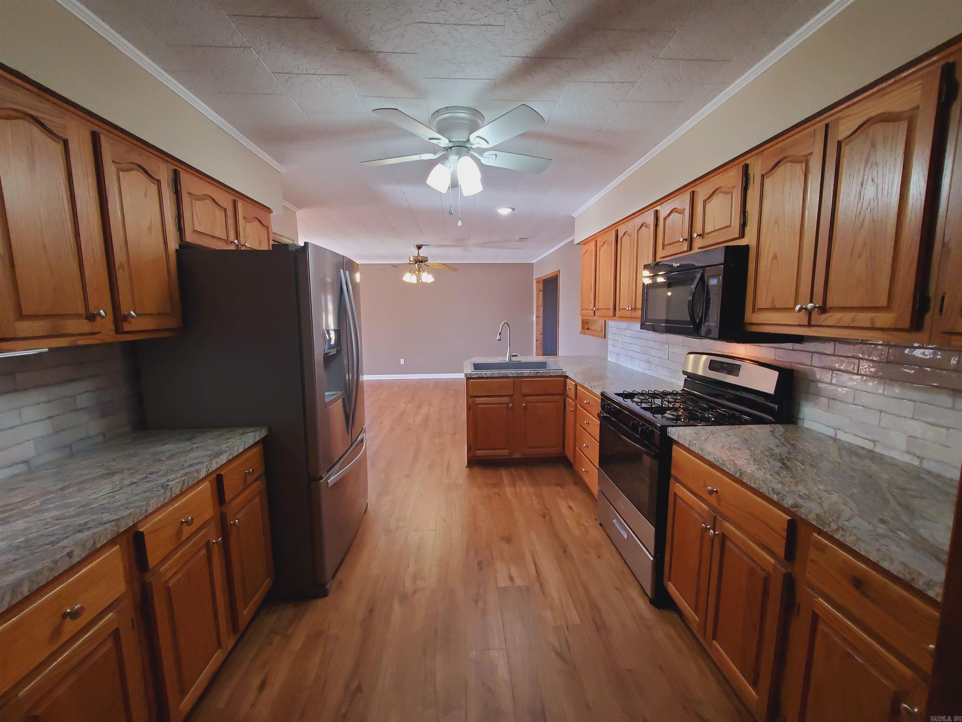 M&B PIGGOTT 2-20-8 - Residential