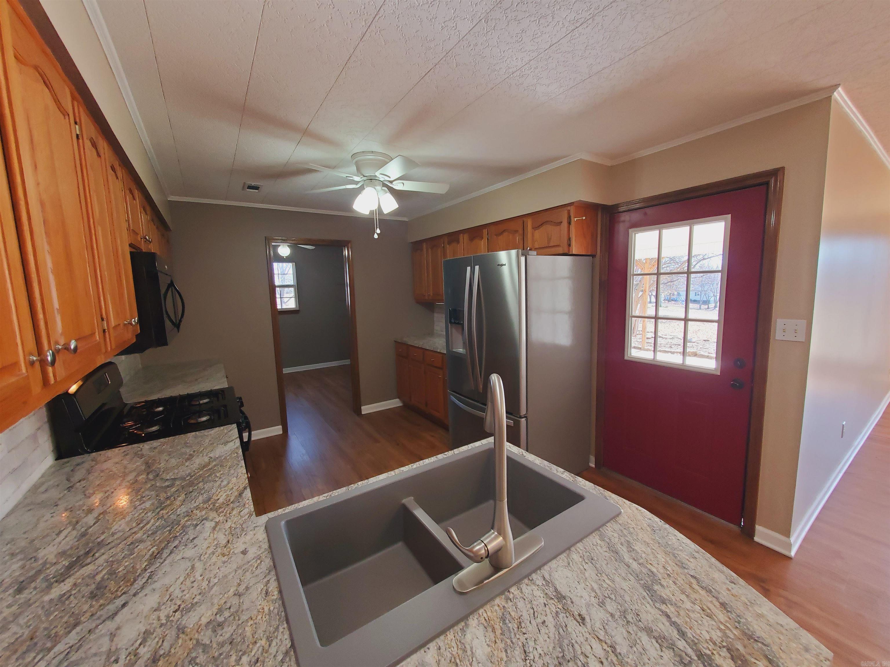 M&B PIGGOTT 2-20-8 - Residential