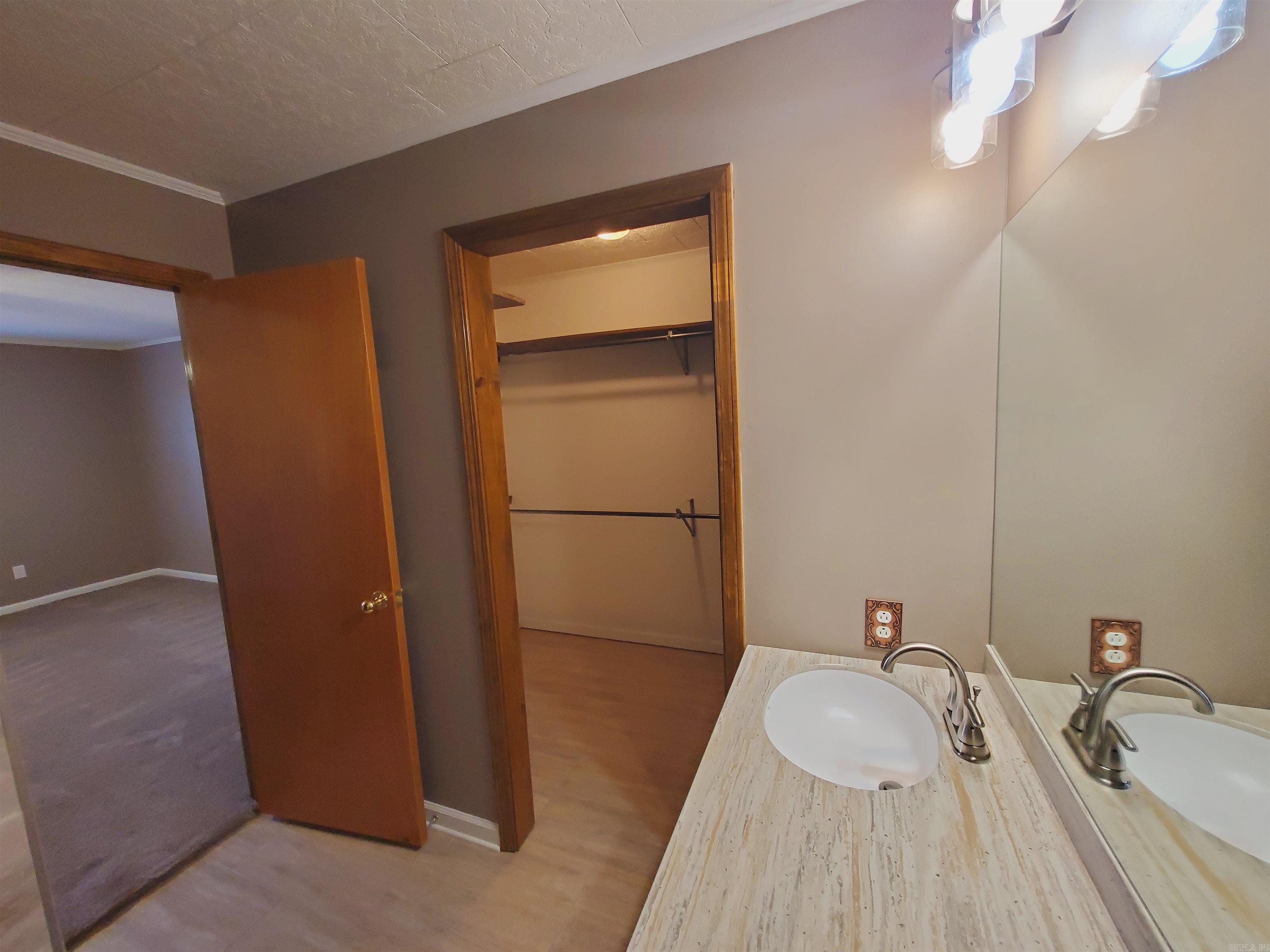 M&B PIGGOTT 2-20-8 - Residential